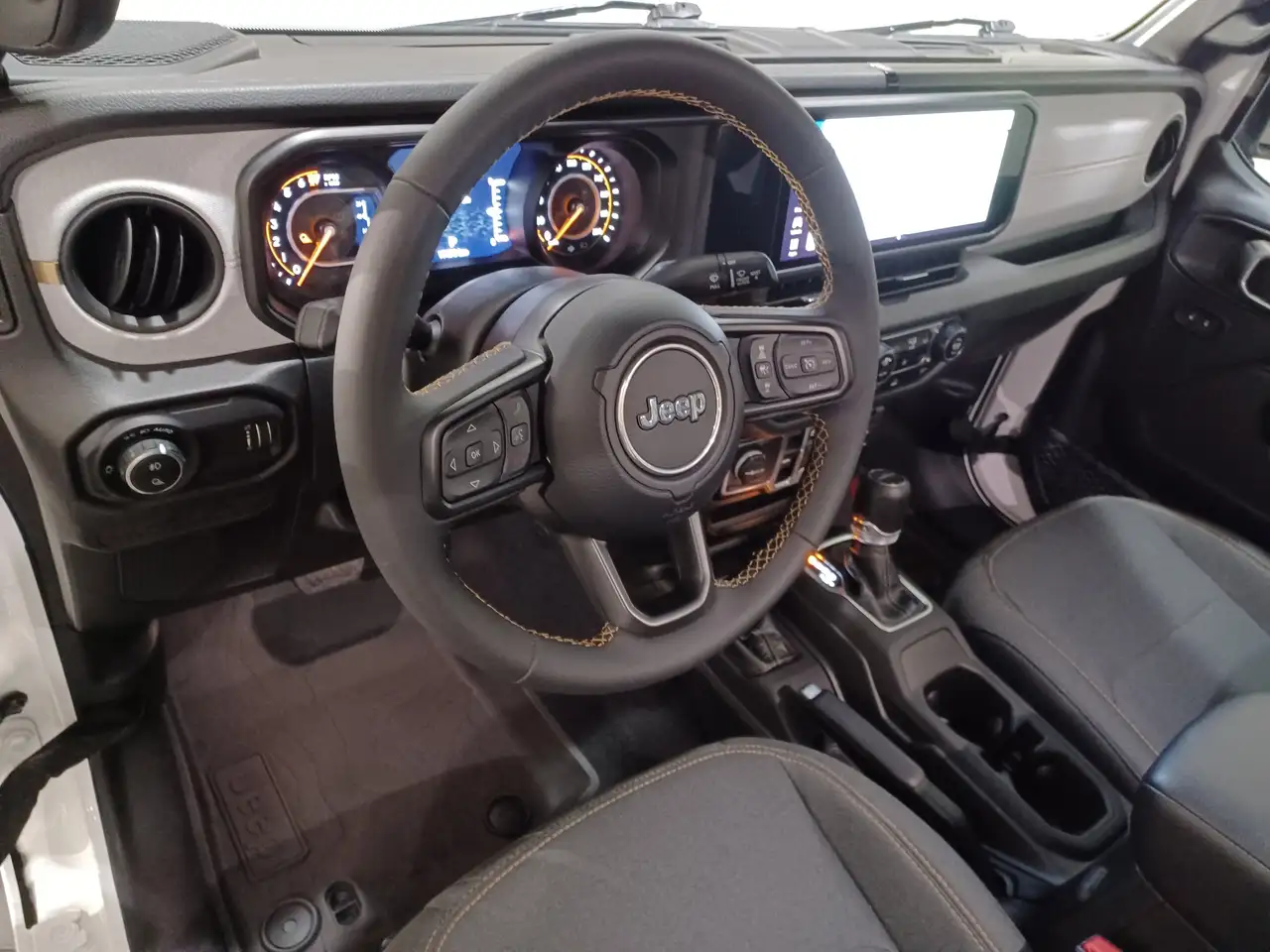Jeep Gladiator photo Jeep Gladiator