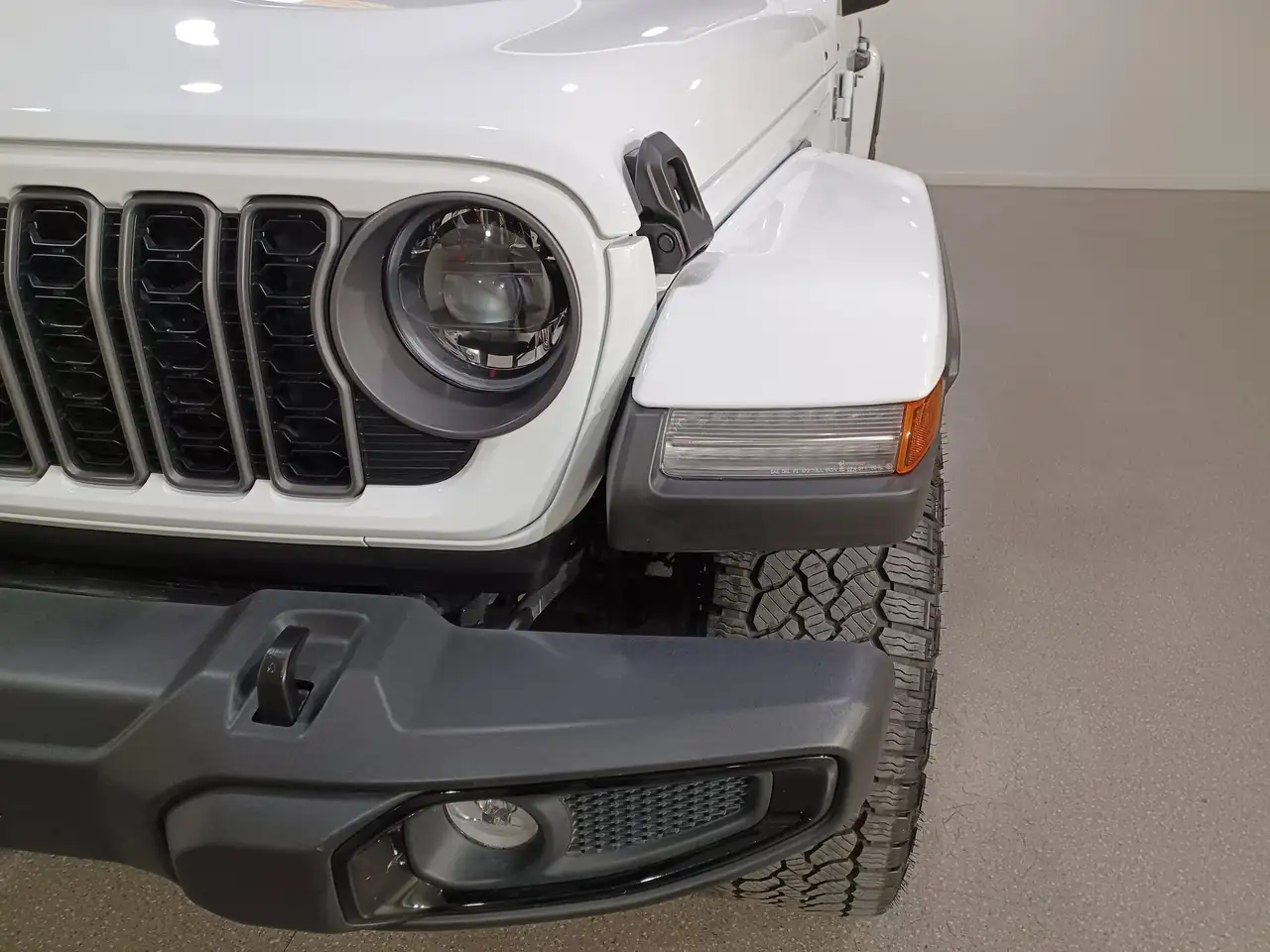 Jeep Gladiator photo Jeep Gladiator