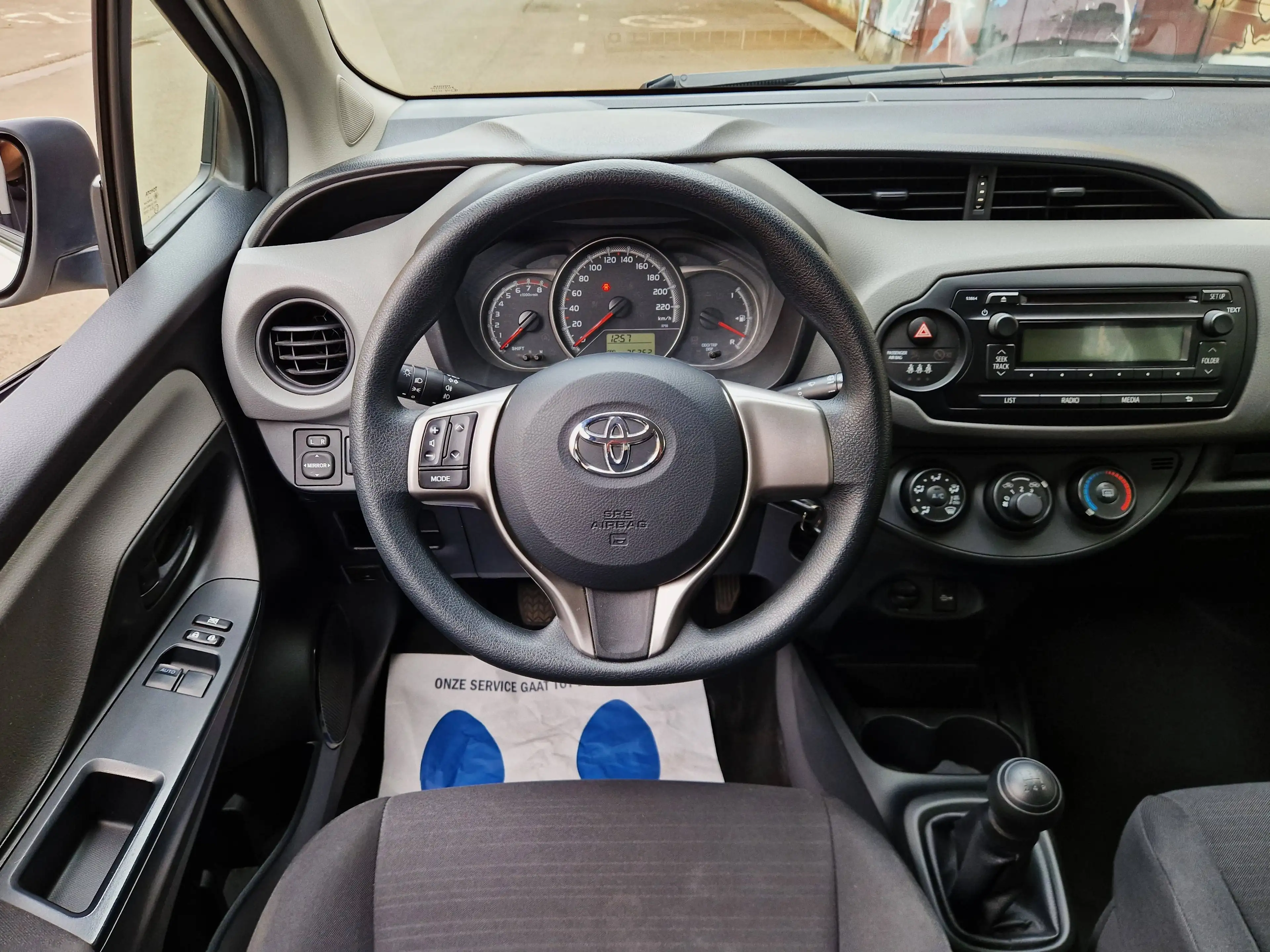 Toyota Yaris Yaris 1.0i VVT-i — photo 13