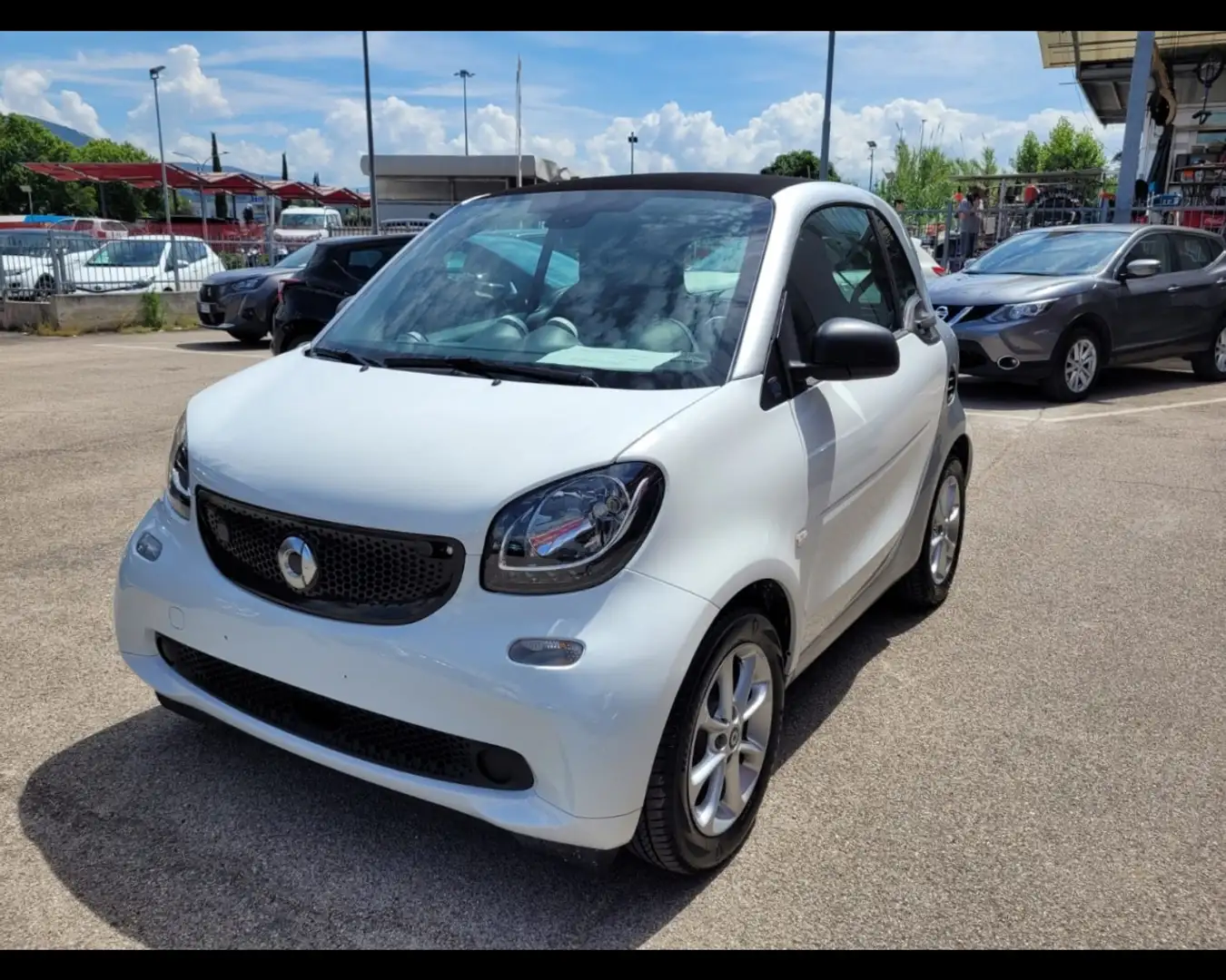 smart forTwo coupe  EQ Youngster Bianco - 1