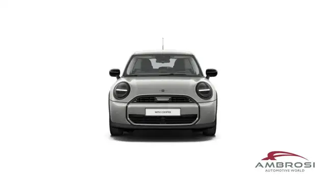 Mini Hatch view 8