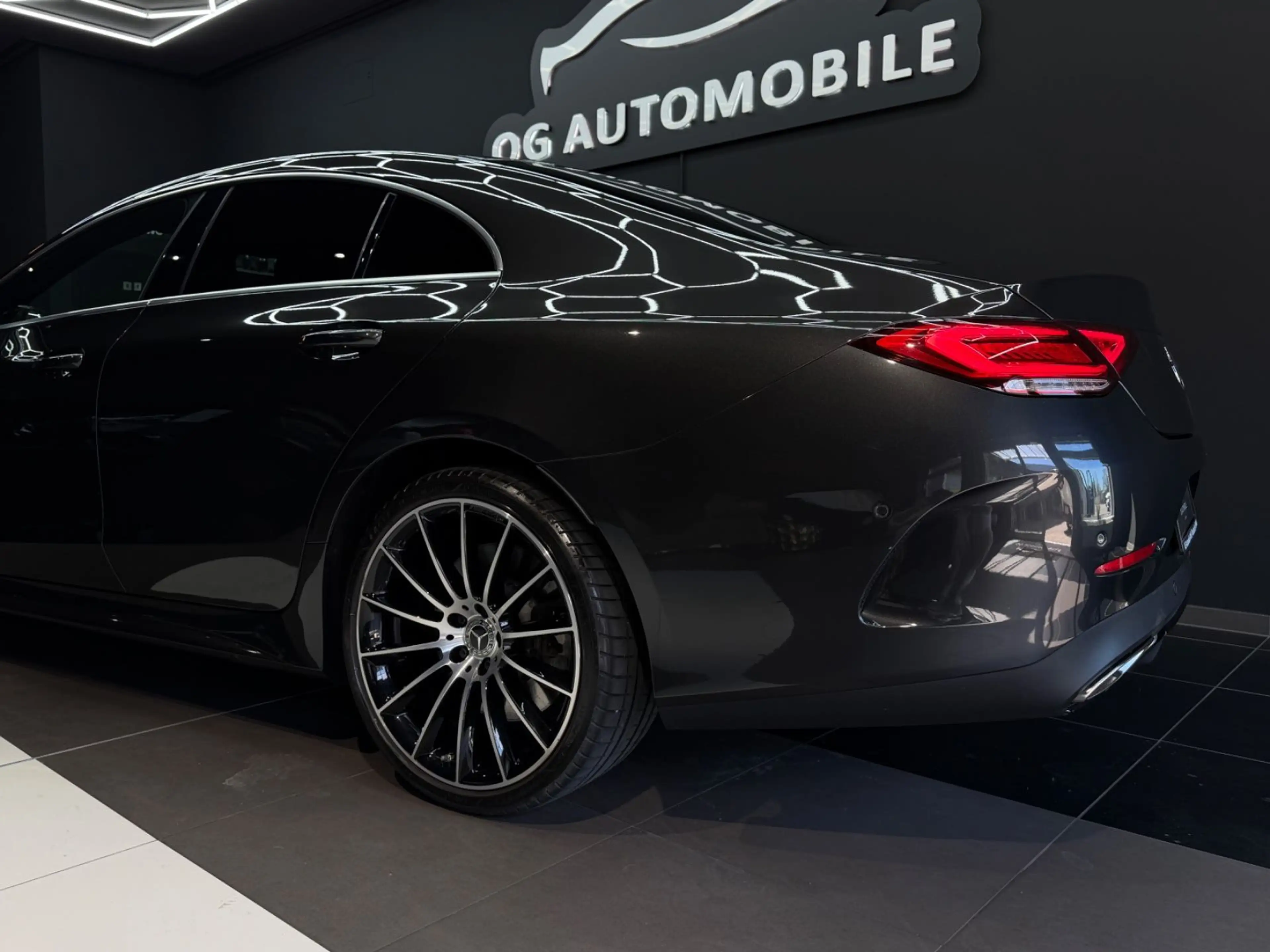 Mercedes-Benz CLS 450 Edition 1 AMG*360*MEMORY*AMBIENTE*DISTR* — photo 11
