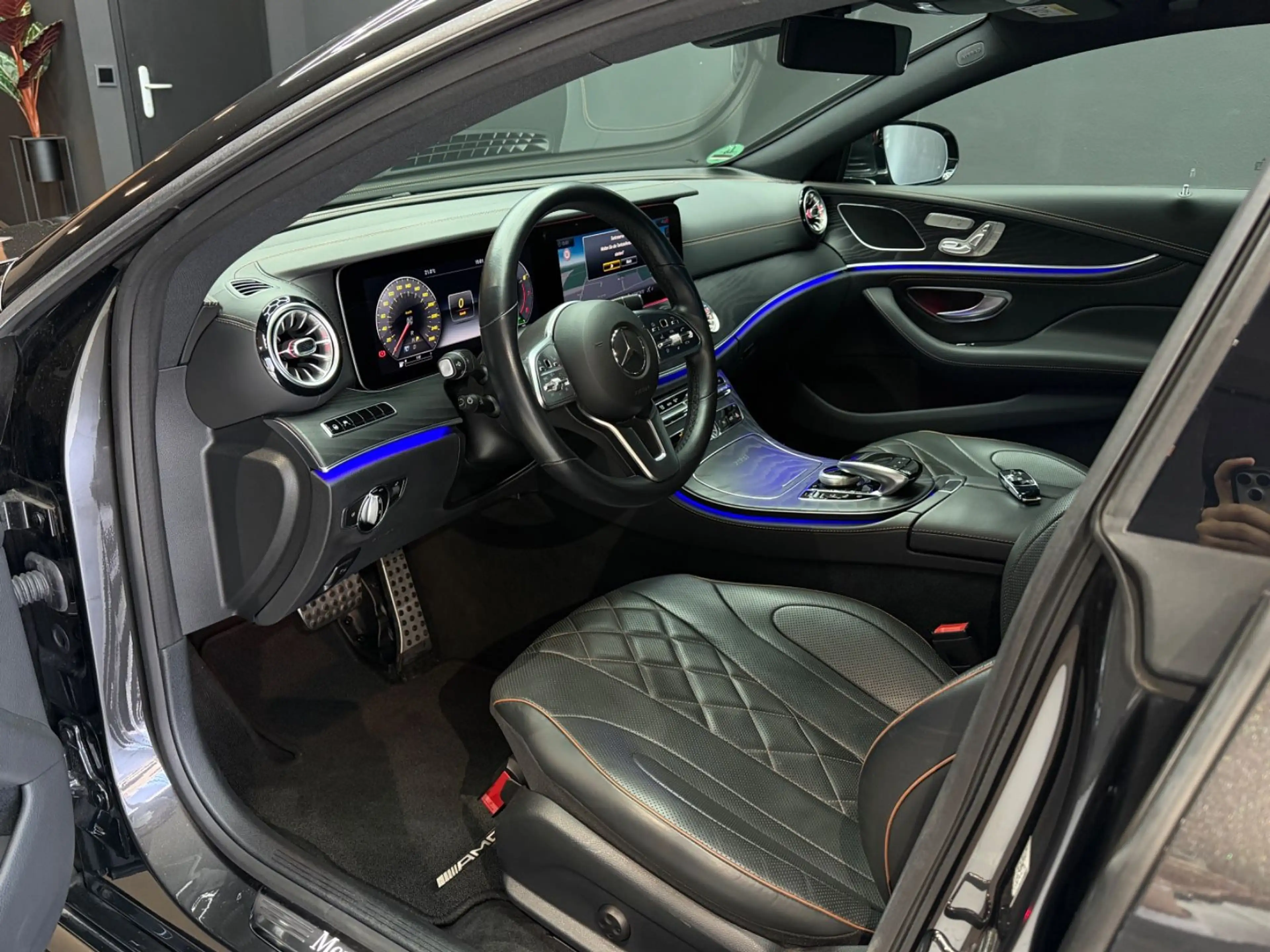 Mercedes-Benz CLS 450 Edition 1 AMG*360*MEMORY*AMBIENTE*DISTR* — photo 14