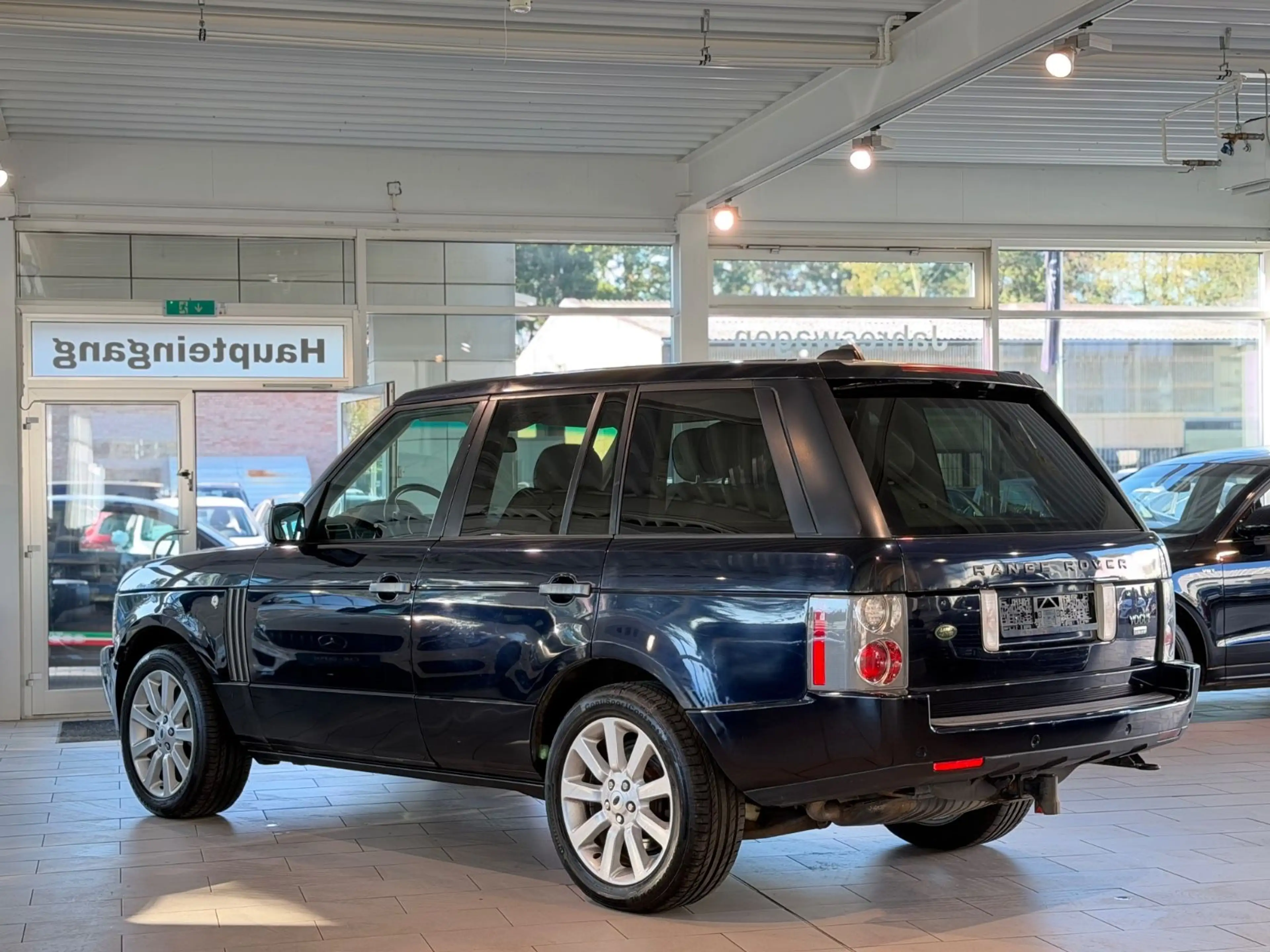 Land Rover Range Rover V8 TD Vogue*NAVI*S-DACH*AHK*RFK*STHZ — photo 4