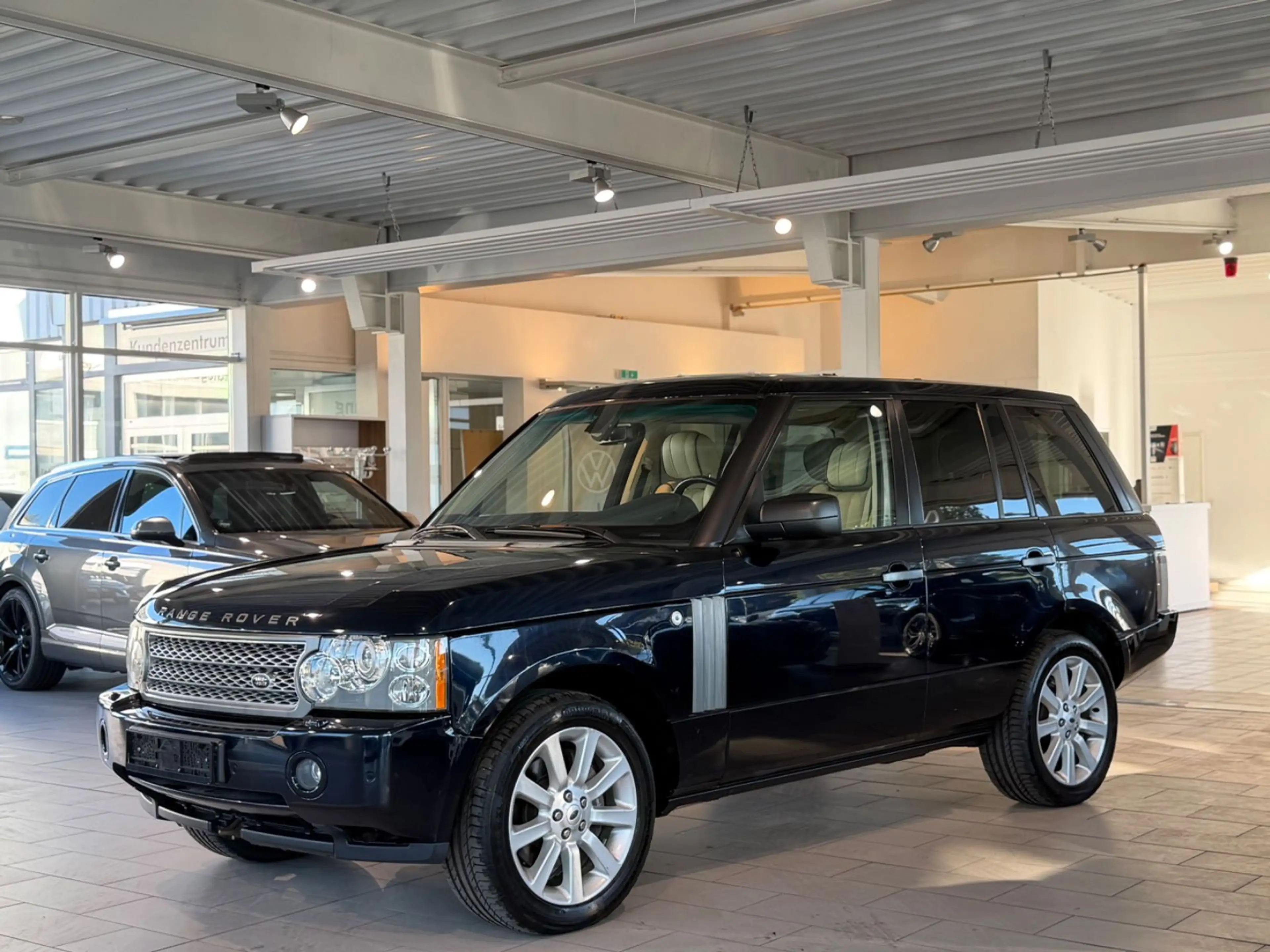 Land Rover Range Rover V8 TD Vogue*NAVI*S-DACH*AHK*RFK*STHZ — photo 2