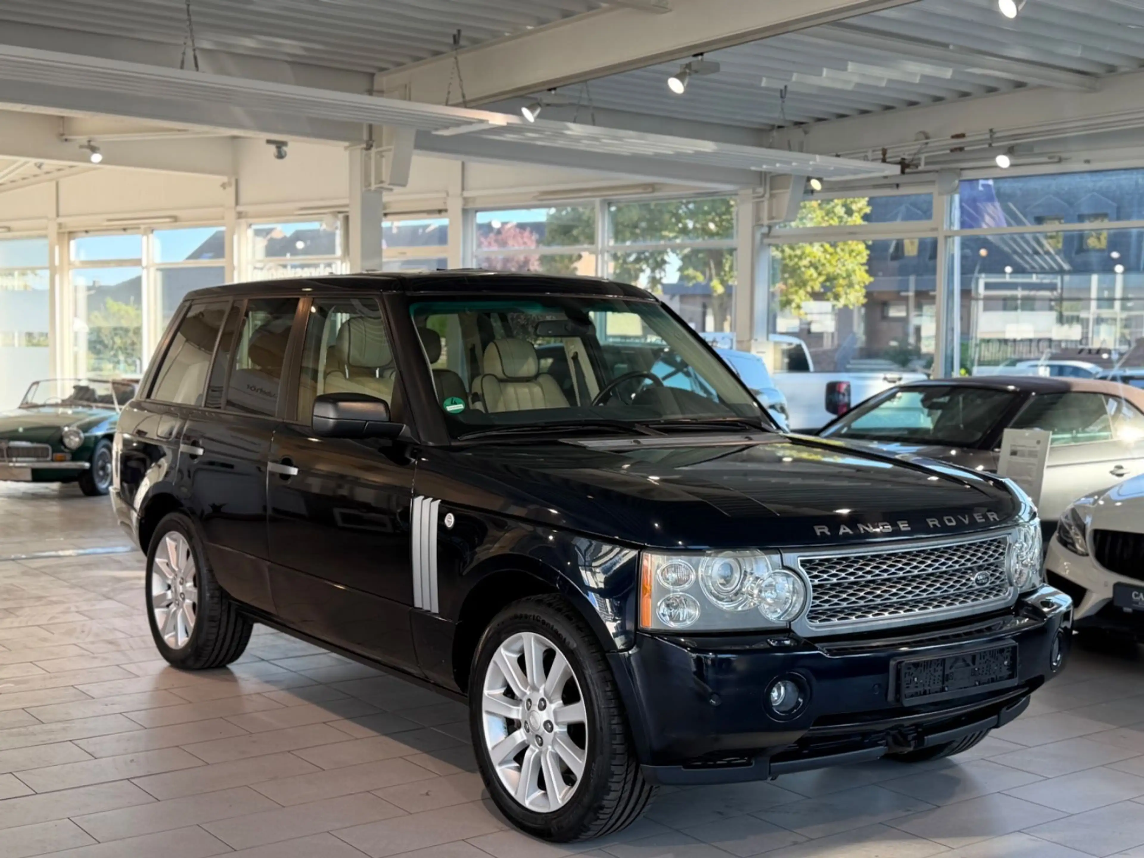 Land Rover Range Rover V8 TD Vogue*NAVI*S-DACH*AHK*RFK*STHZ — photo 8