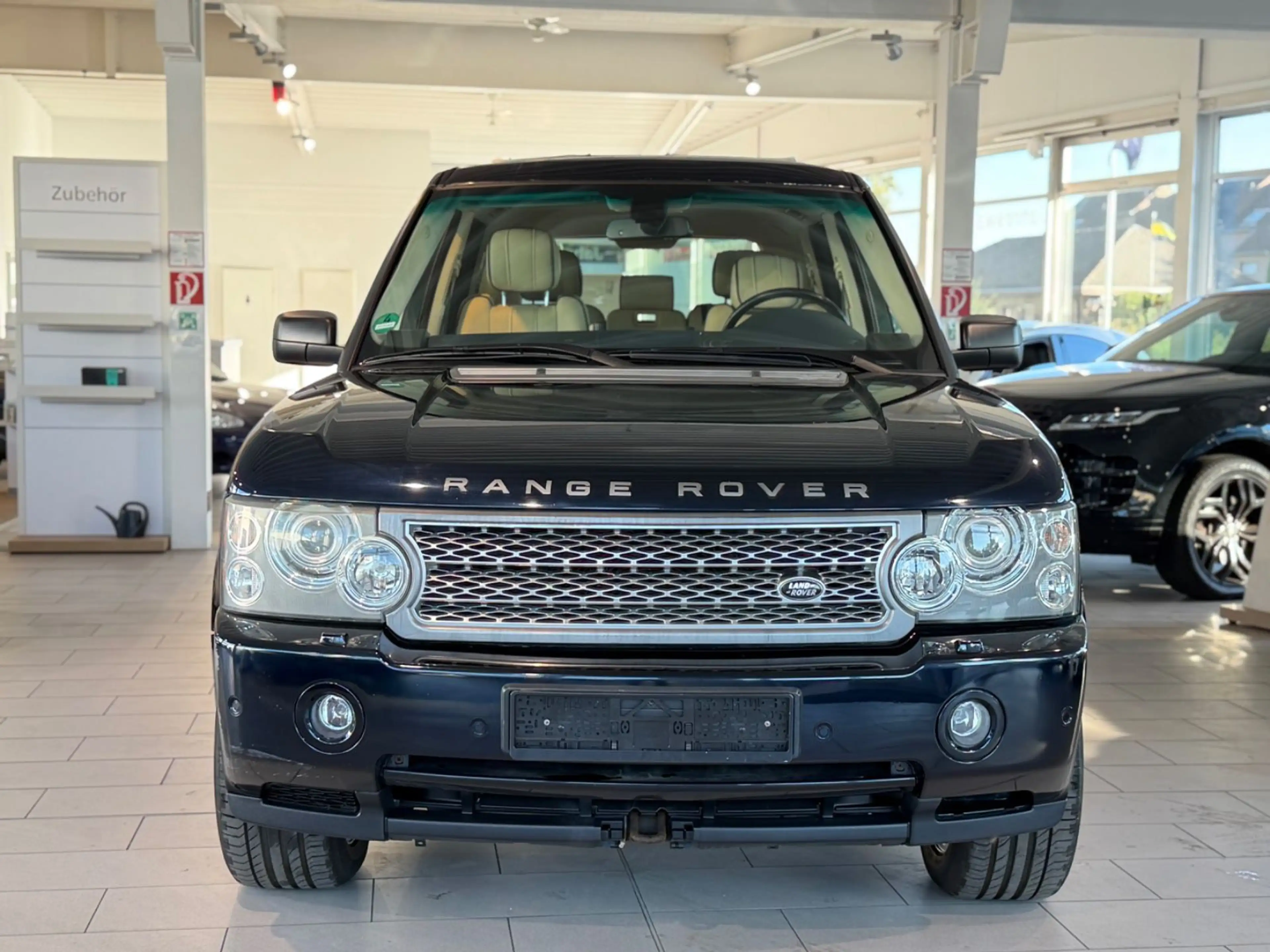 Land Rover Range Rover V8 TD Vogue*NAVI*S-DACH*AHK*RFK*STHZ — photo 10
