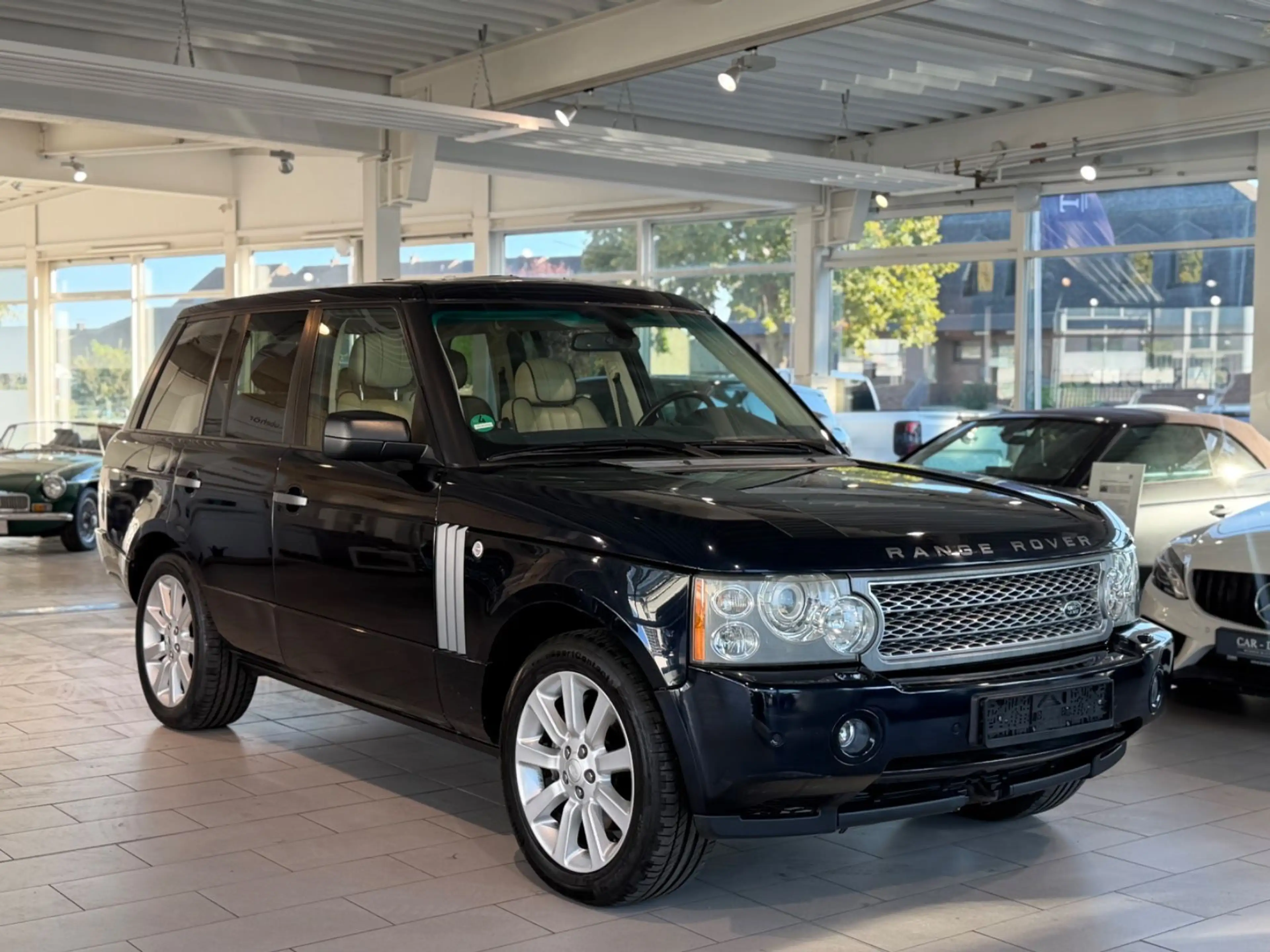 Land Rover Range Rover V8 TD Vogue*NAVI*S-DACH*AHK*RFK*STHZ — photo 7