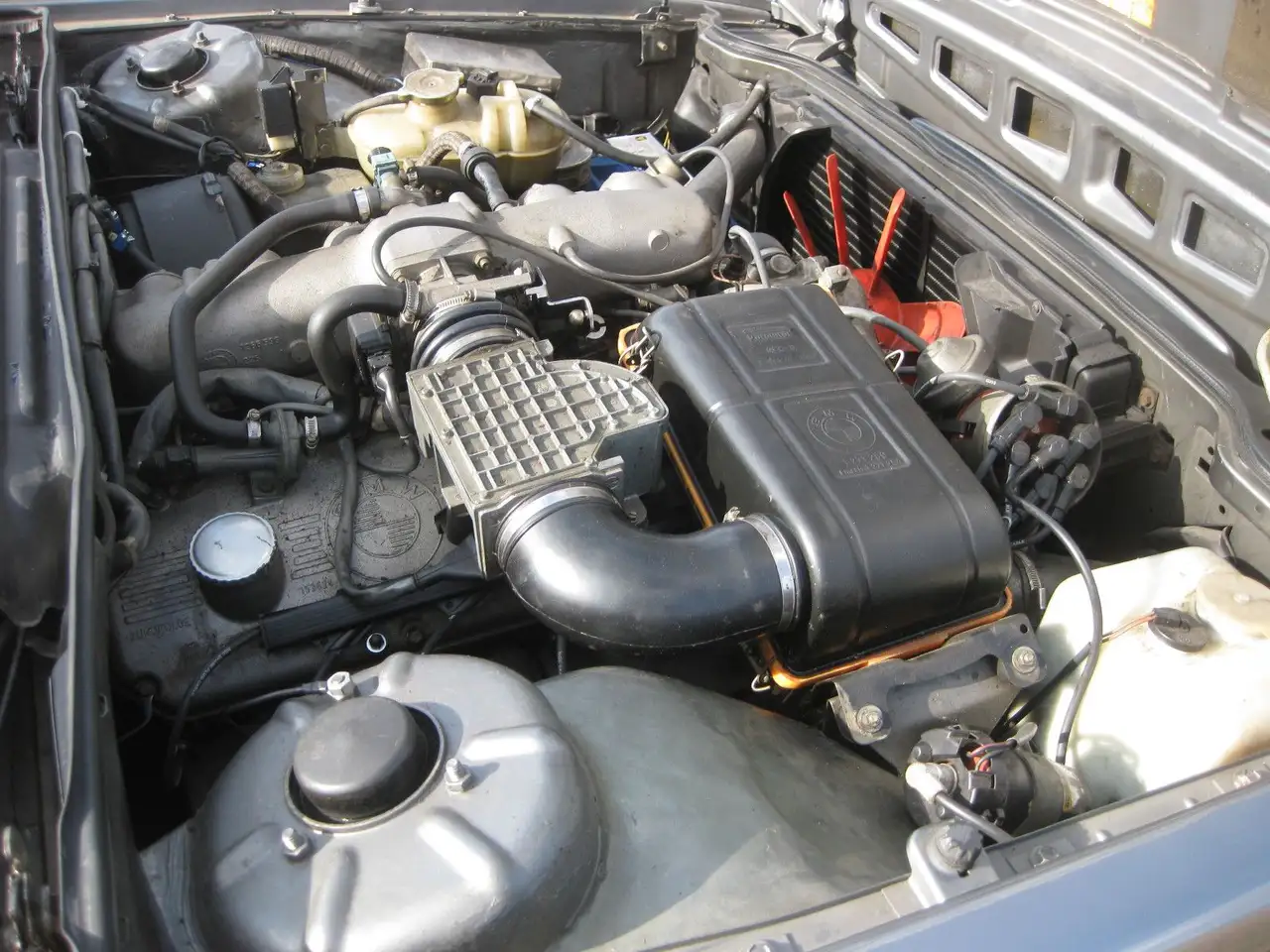 BMW 635 CSI E24 Schalter, Leder, foto 8