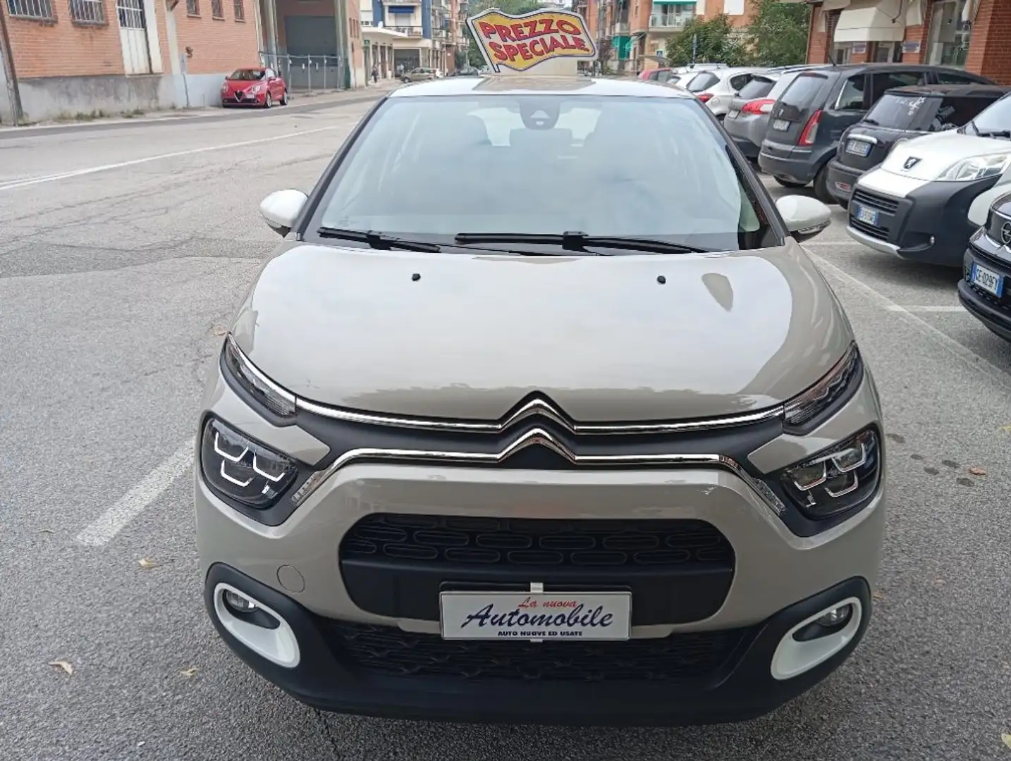 Citroen C3 PureTech 83 S&S YOU 5.800 KM!!!!! Beige - 2