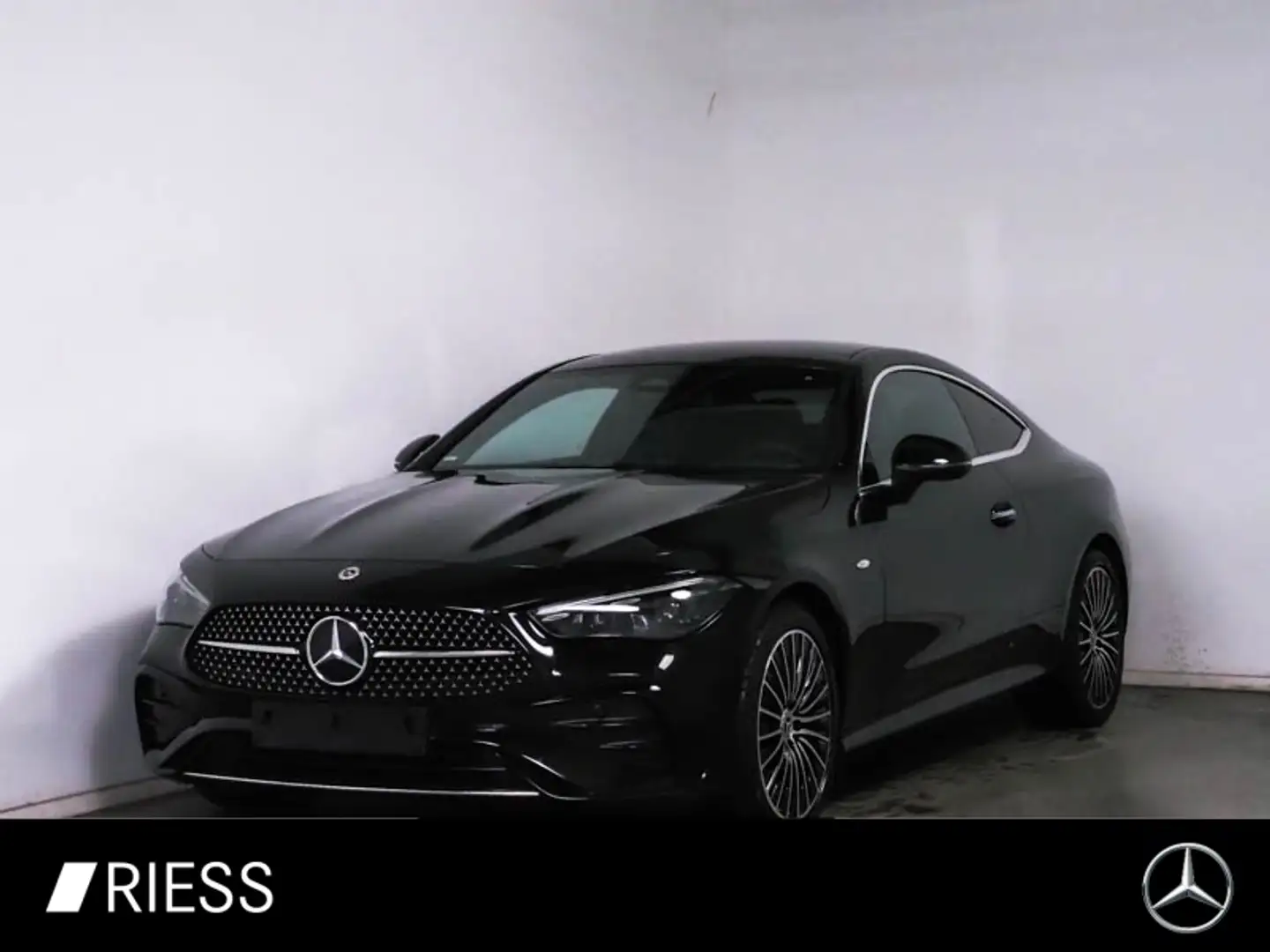 Mercedes-Benz CLE 300 e AMG Sport DIGITAL LIght Pano Distr 19" Schwarz - 1