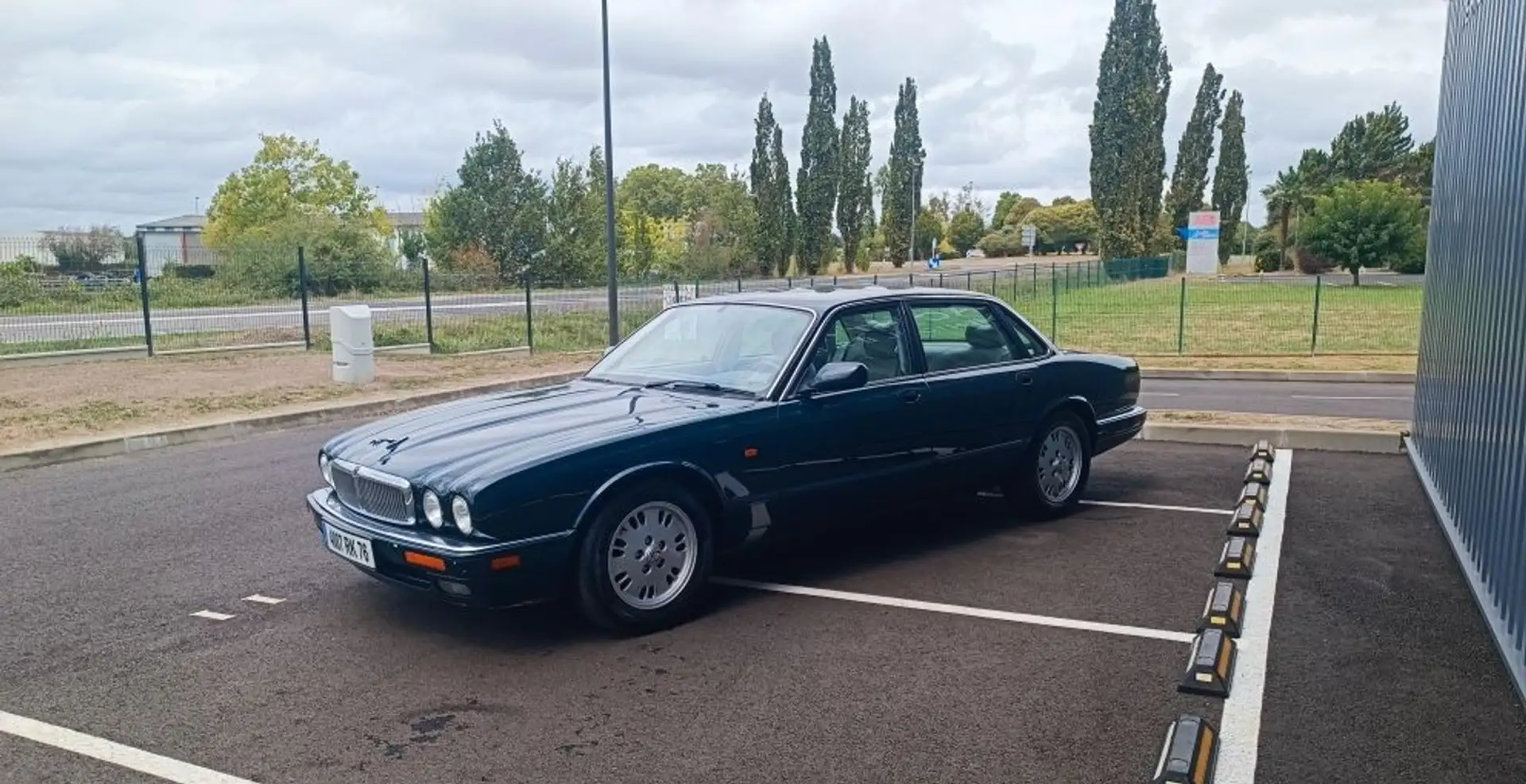 Jaguar XJ6 3.2 L6 Grün - 2