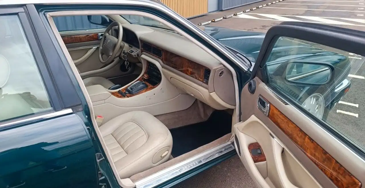 Jaguar XJ6 3.2 L6, foto 4