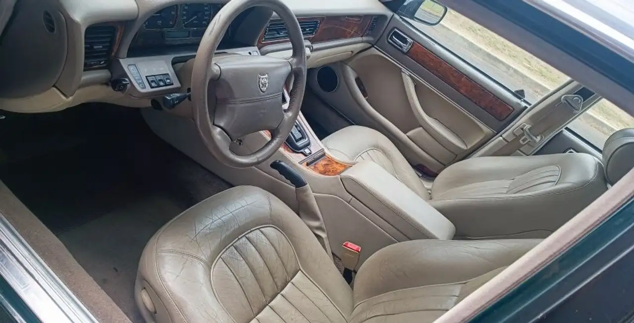 Jaguar XJ6 3.2 L6, foto 3