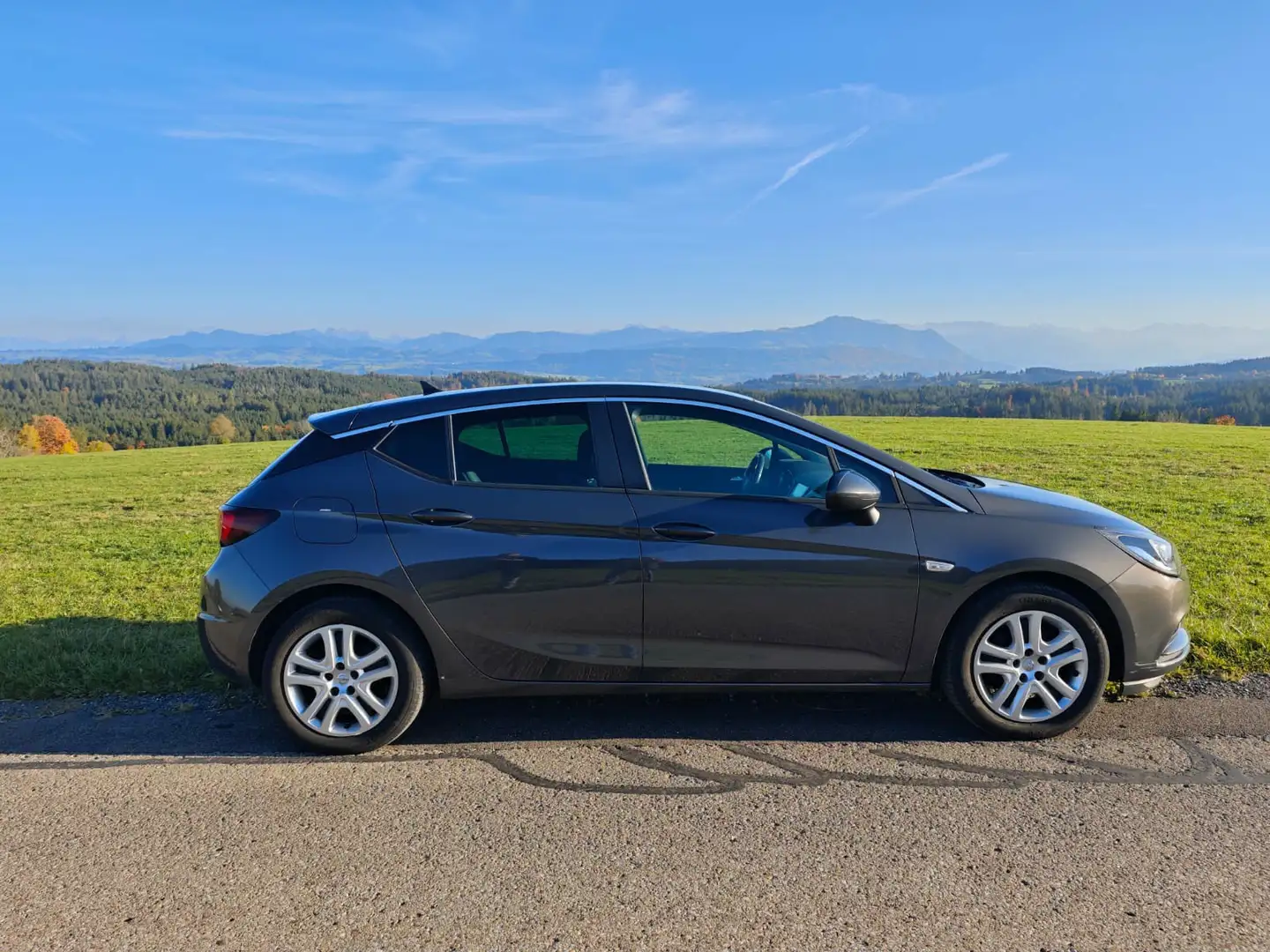 Opel Astra 1.4 Turbo Edition - 1