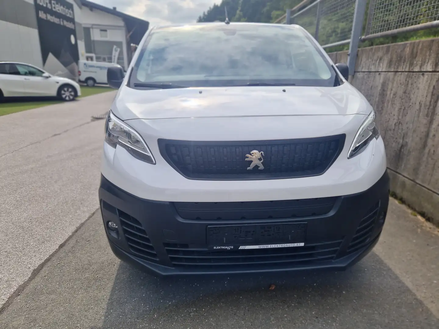 Peugeot Expert e-Expert Premium L2 ab 24.000 (-20%) - 2