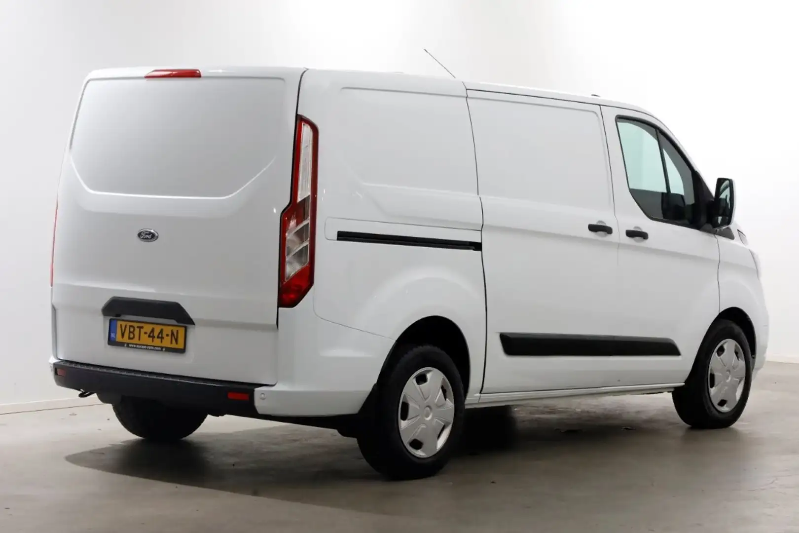 Ford Transit Custom 2.0 TDCI 130pk E6 Automaat L1H1 Trend Achterklep/N Wit - 2