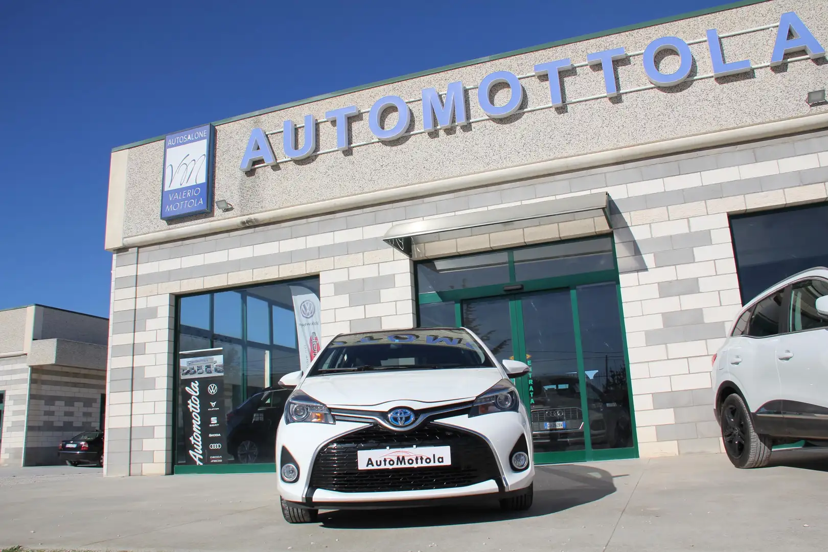 Toyota Yaris Yaris 5p 1.5h Style my16 Blanc - 1