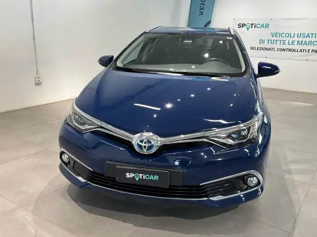Toyota Auris view 2