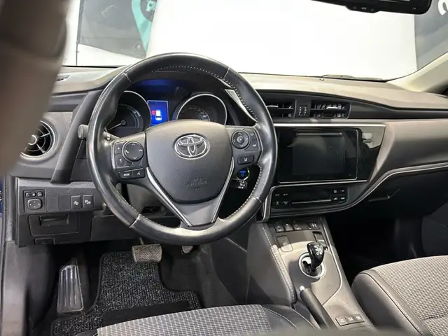 Toyota Auris view 11