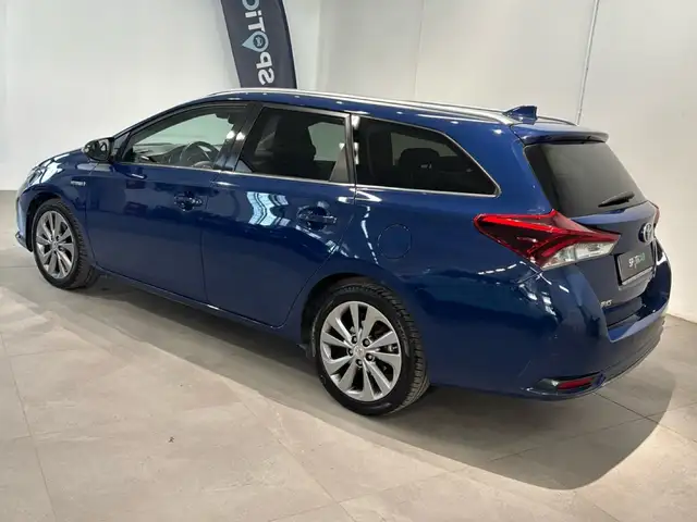 Toyota Auris view 6