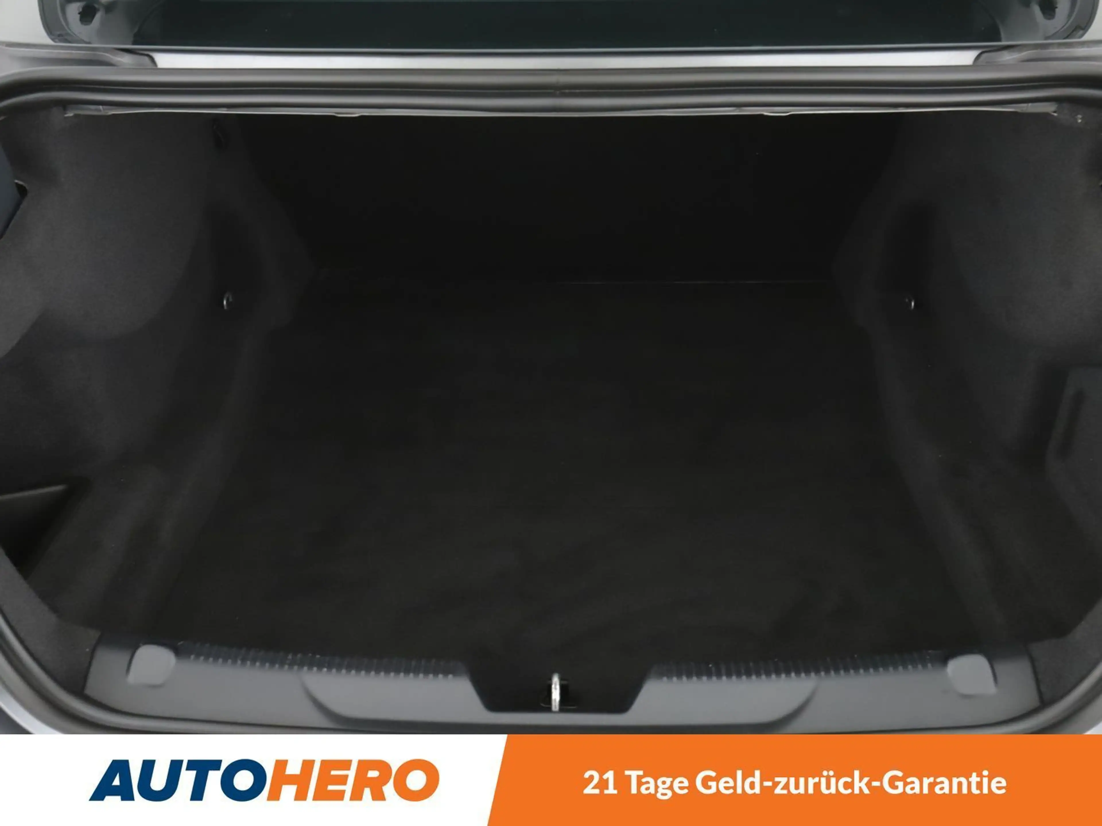 Jaguar XE 25t HSE Aut.*NAVI*LED*TEMPO*PDC*SHZ* — photo 11