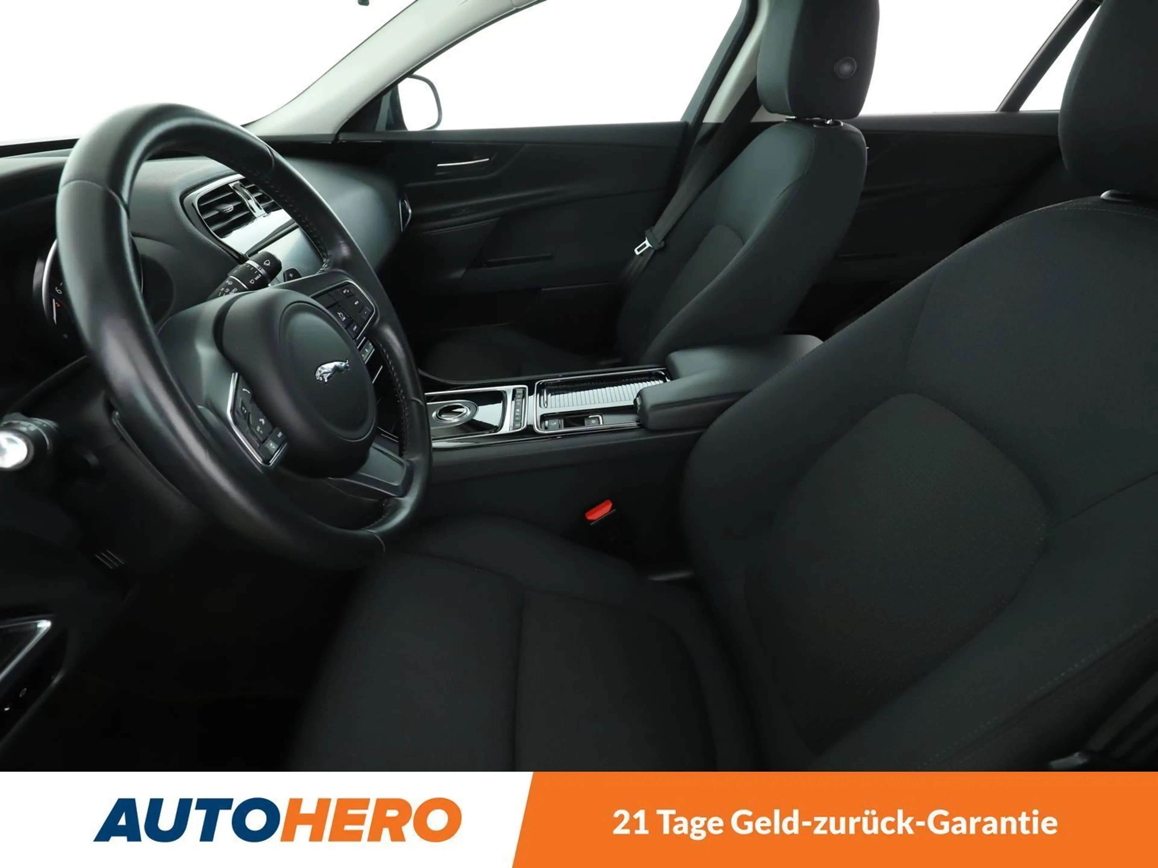 Jaguar XE 25t HSE Aut.*NAVI*LED*TEMPO*PDC*SHZ* — photo 12