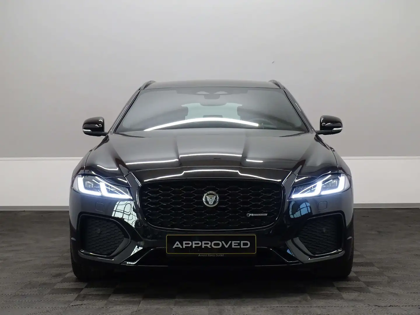 Jaguar XF Sportbrake D200 R-Dynamic S Auto RWD Noir - 2