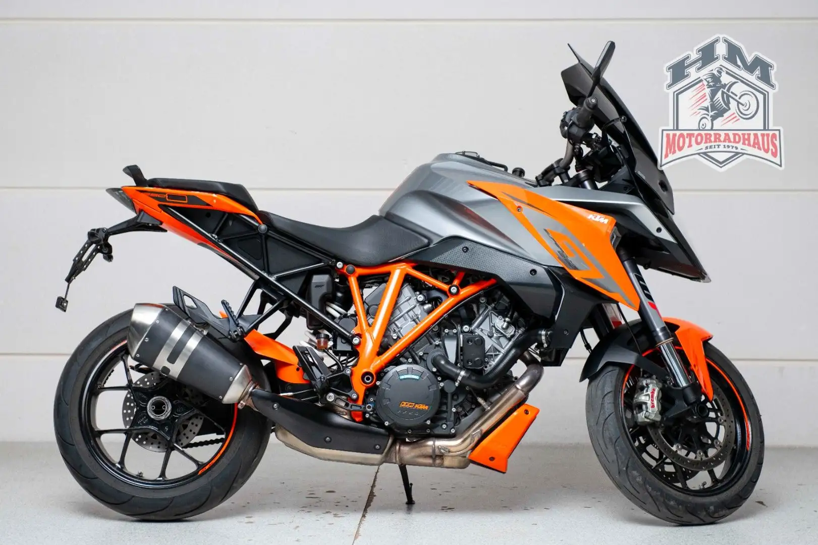 KTM 1290 Super Duke GT Оранжевий - 1
