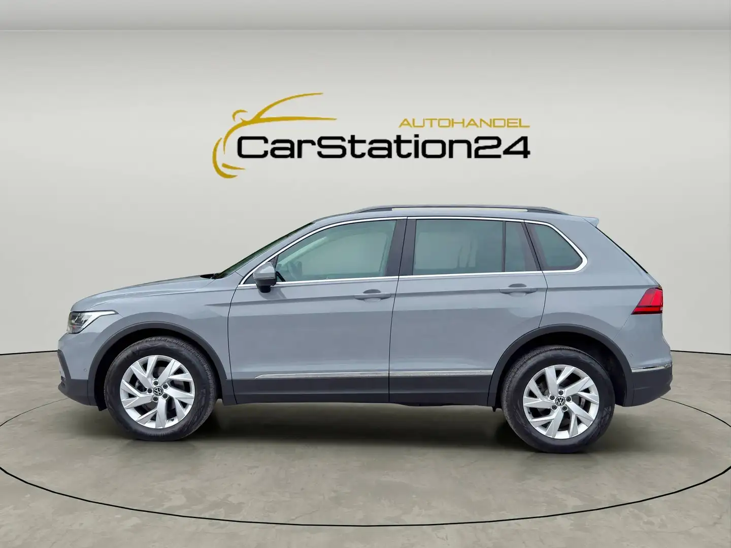 Volkswagen Tiguan 4Motion *PANORAMADACH*KESSY*ACC*TRAVELASS*RÜCKFAHRKAM*SPUR*LED* Grau - 2