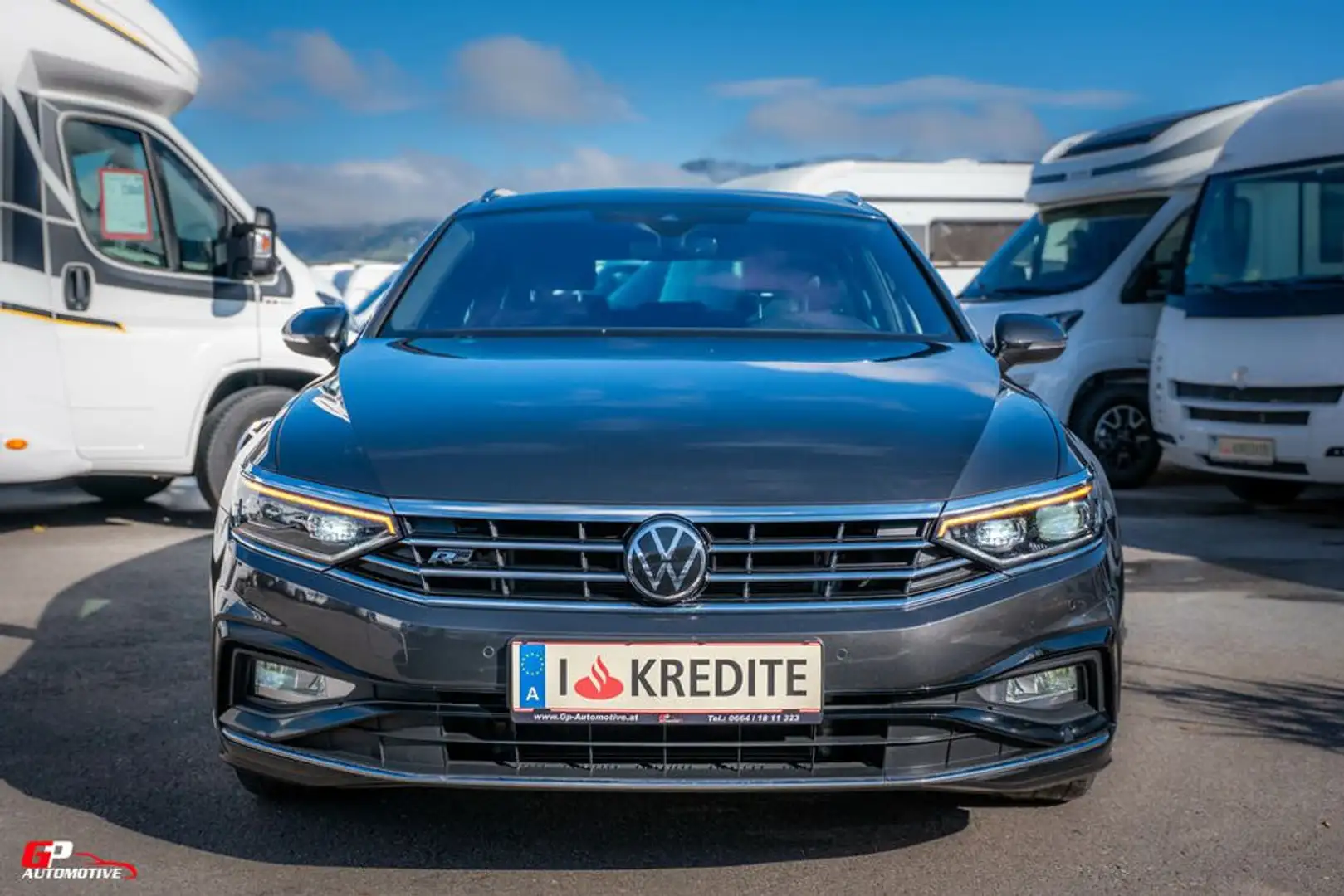 Volkswagen Passat R-LINE 2.0 TDI Elegance Grau - 2