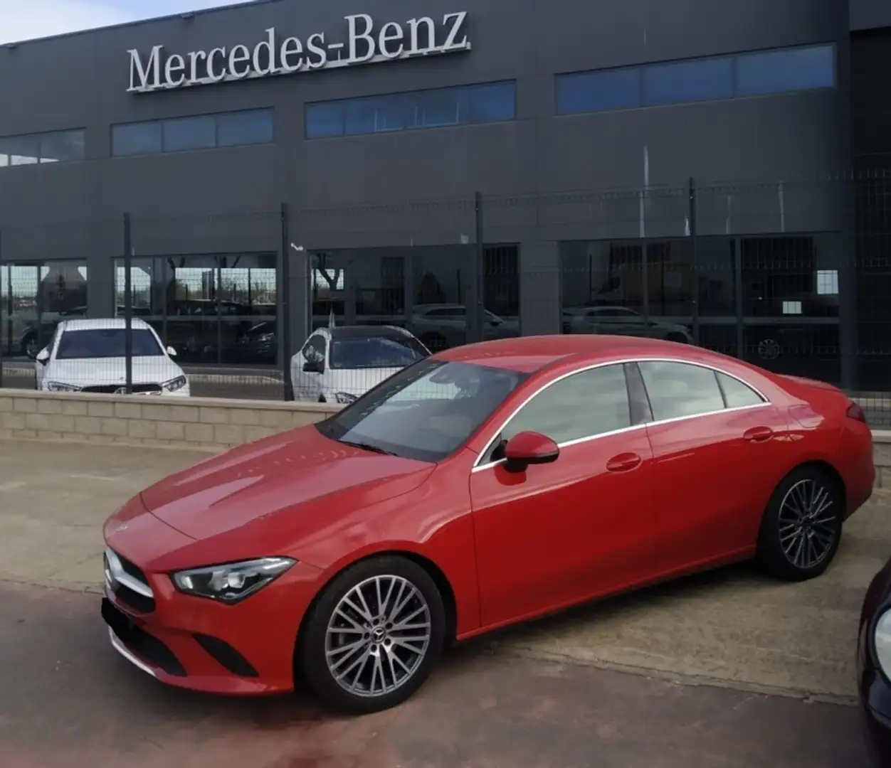 Mercedes-Benz CLA 200 200d Rojo - 1