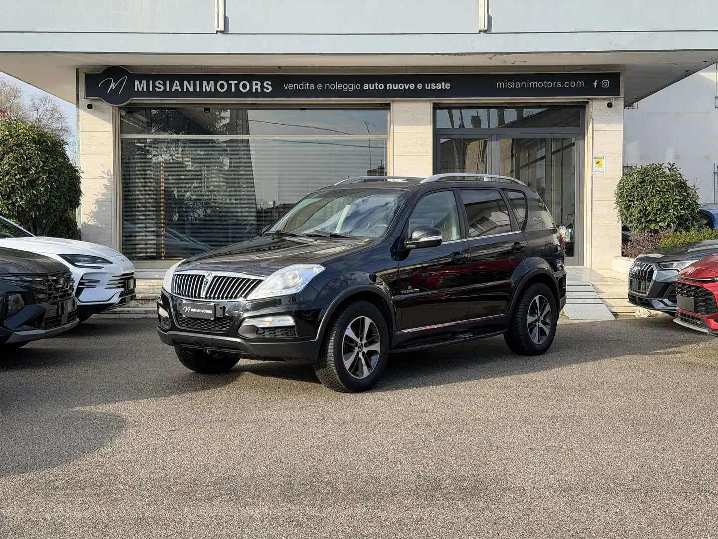 SsangYong Rexton 2.2 Top Pelle Smart Audio 4WD aut. Schwarz - 2