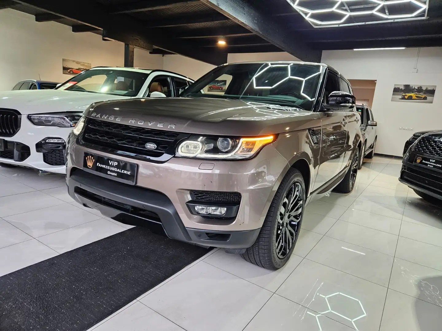 Land Rover Range Rover Sport Sport 3.0 *Dynamic*Kamera*AHK*NAVI*LED*Scheckhef Grau - 1