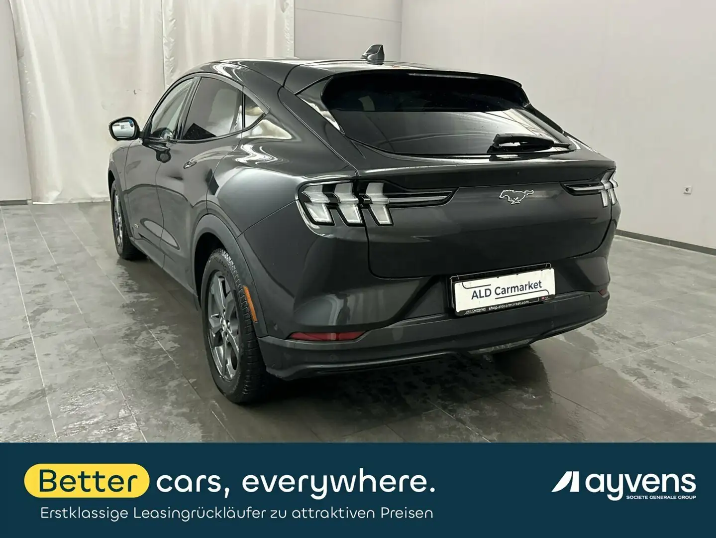 Ford Mustang Mach-E Geschlossen, 5-türig, Direktantrieb, 1-Gang Серый - 2