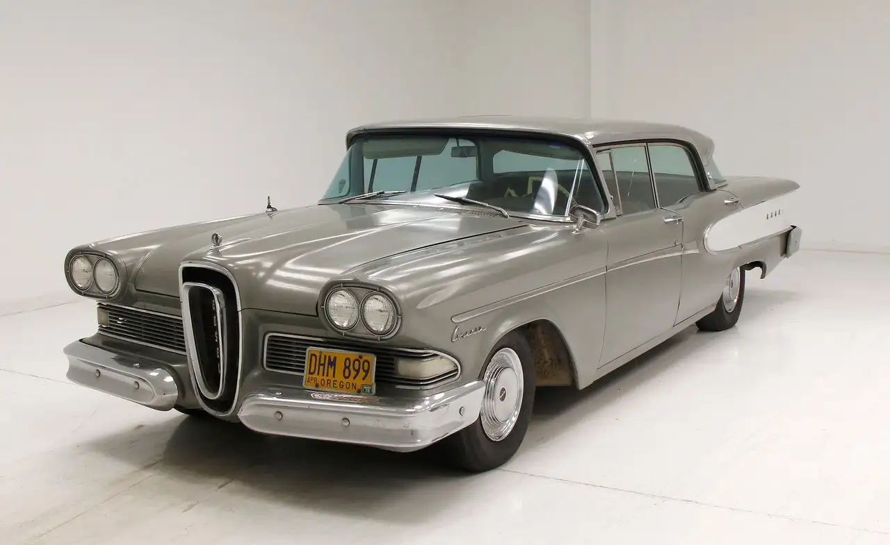Edsel Corsair 4 Door Hardtop, foto 1