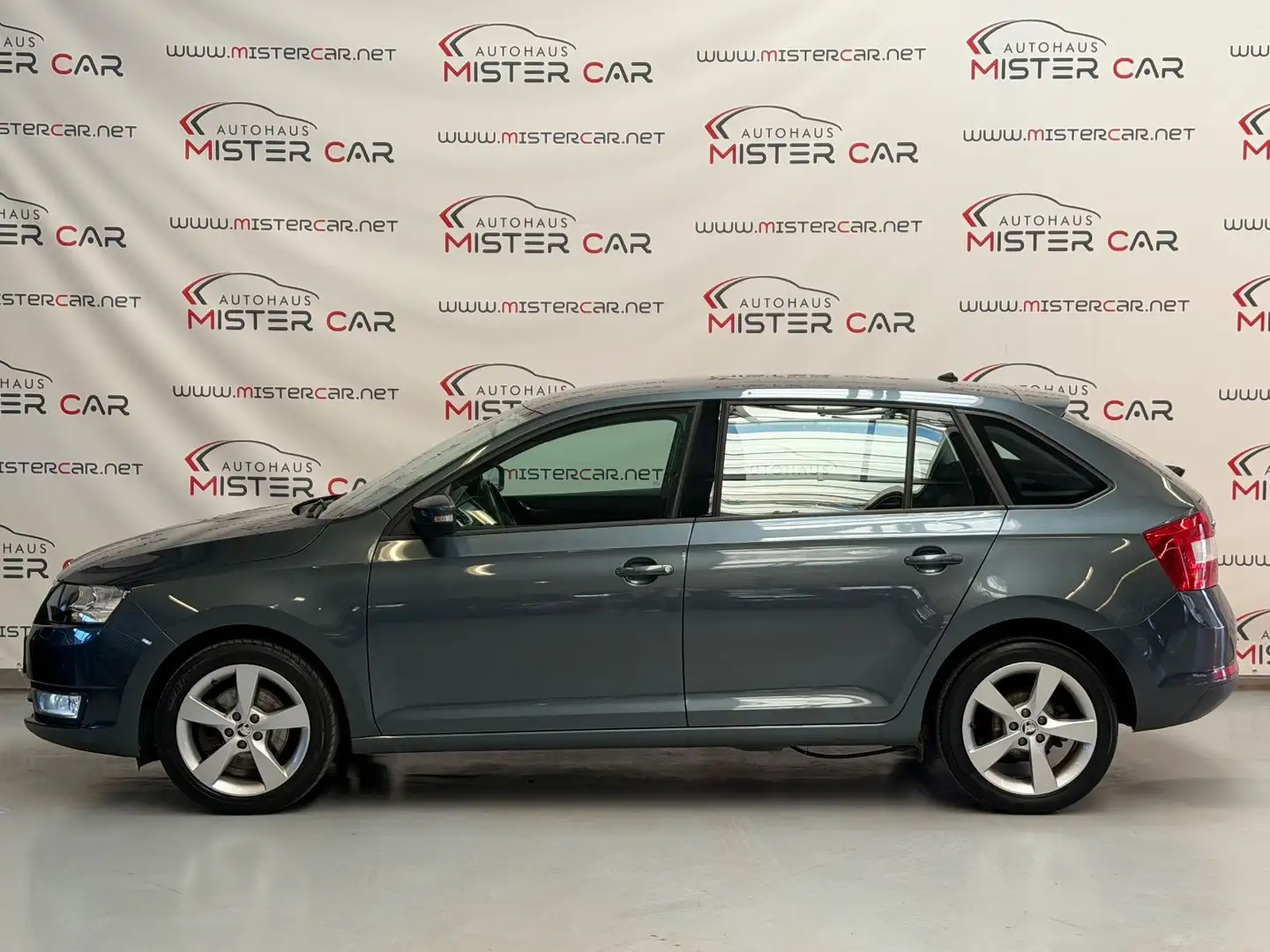 Skoda Rapid/Spaceback Spaceback Drive DISPLAY/Klima/SHZ/PTS/ALU Gris - 2