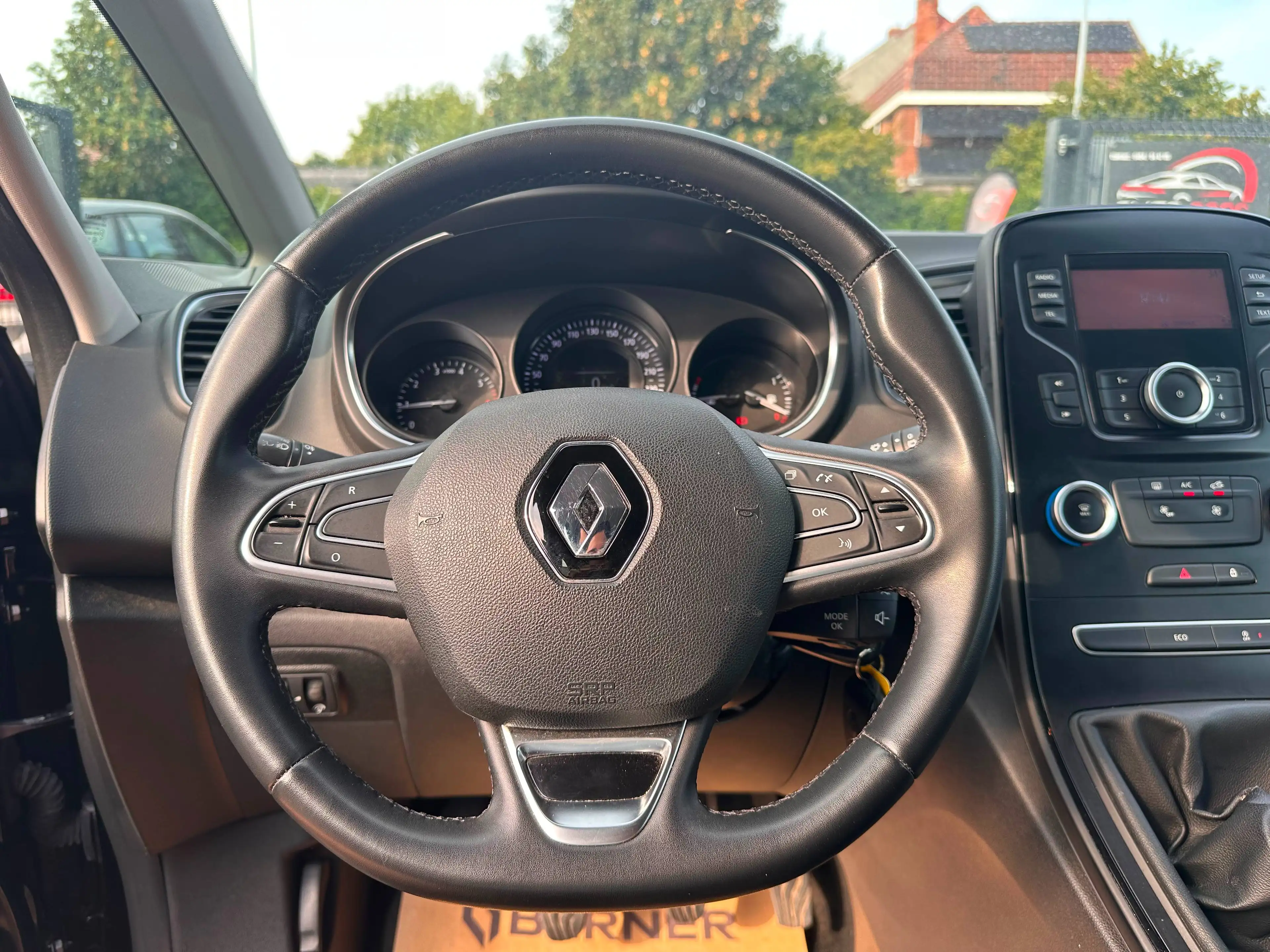 Renault Scenic Scenic 1.33 TCe Corporate / Att. Remorque — photo 11