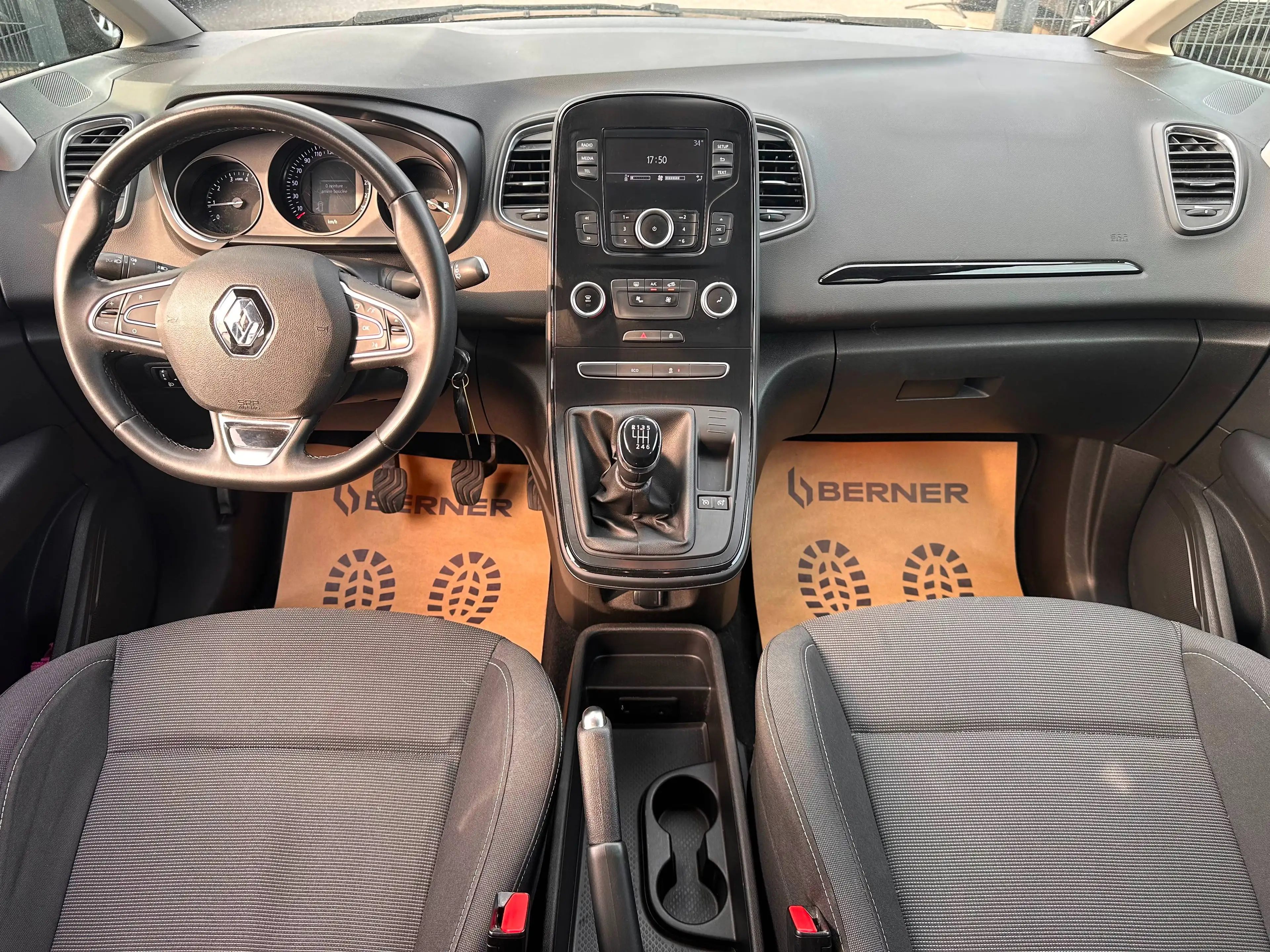 Renault Scenic Scenic 1.33 TCe Corporate / Att. Remorque — photo 9