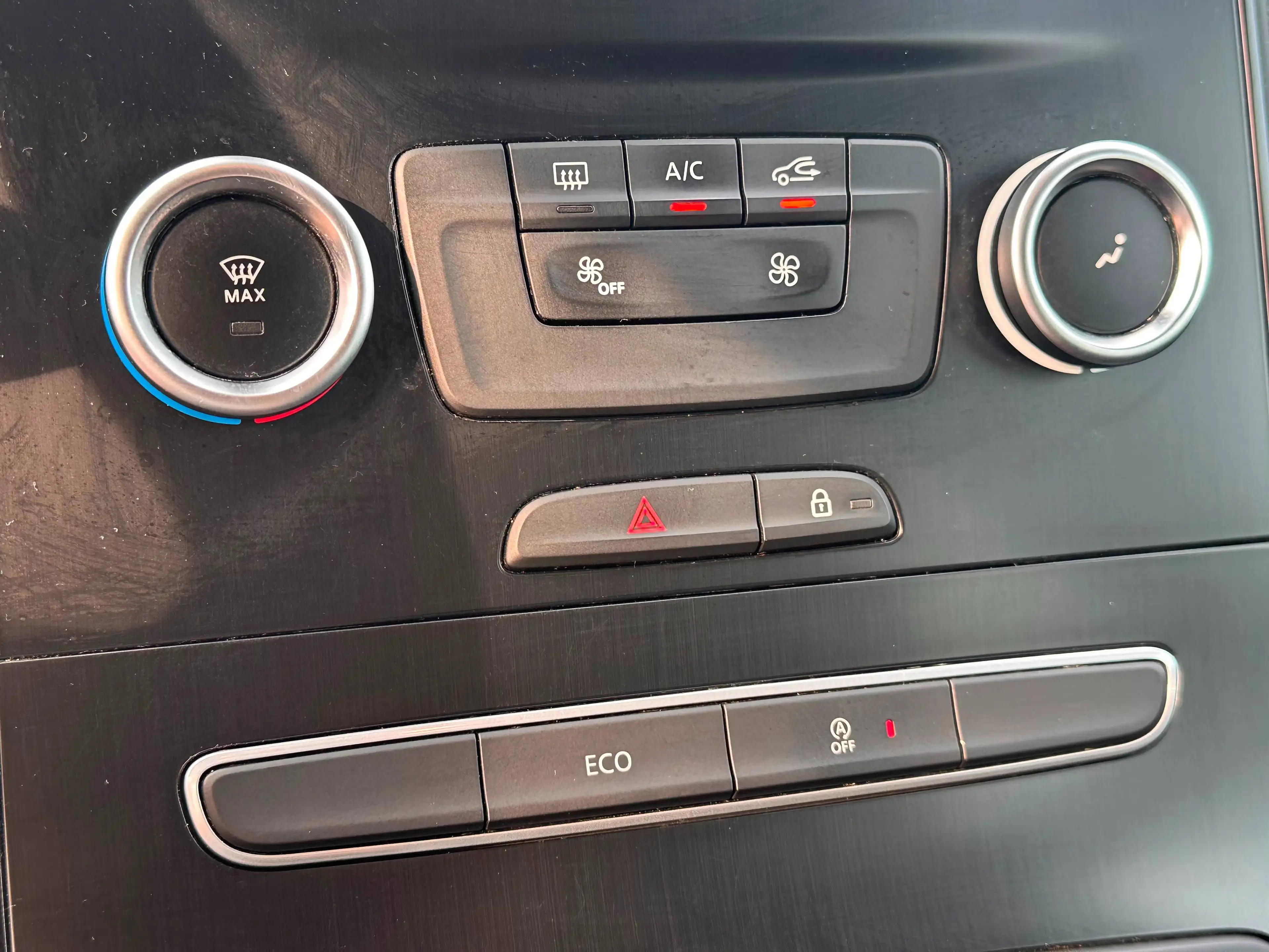 Renault Scenic Scenic 1.33 TCe Corporate / Att. Remorque — photo 20