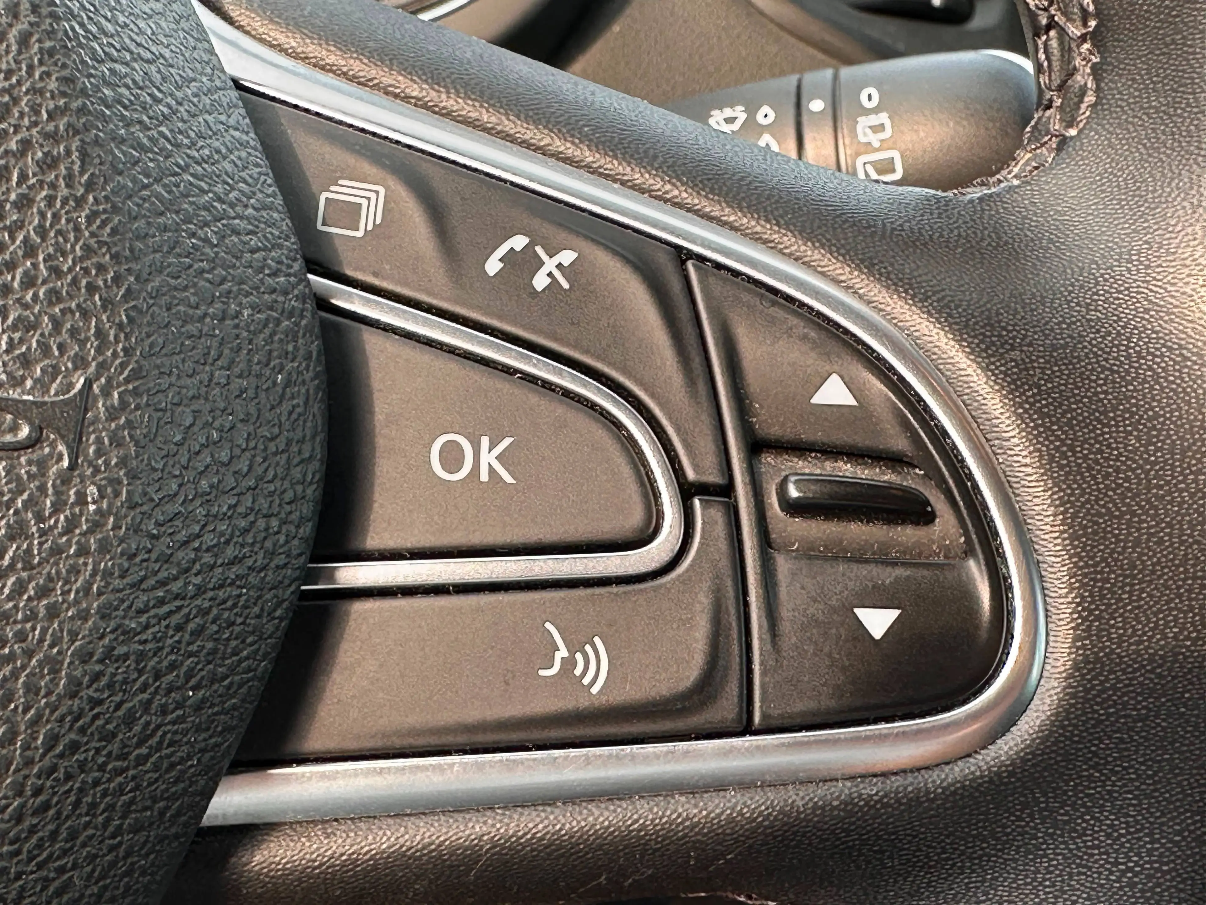 Renault Scenic Scenic 1.33 TCe Corporate / Att. Remorque — photo 16