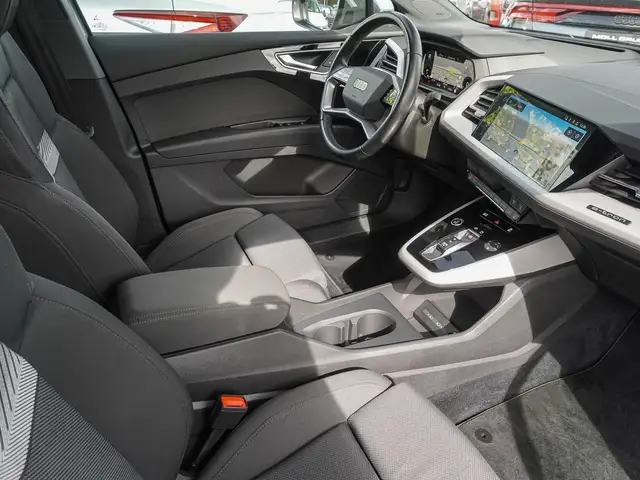 Audi Q4 E-Tron view 8