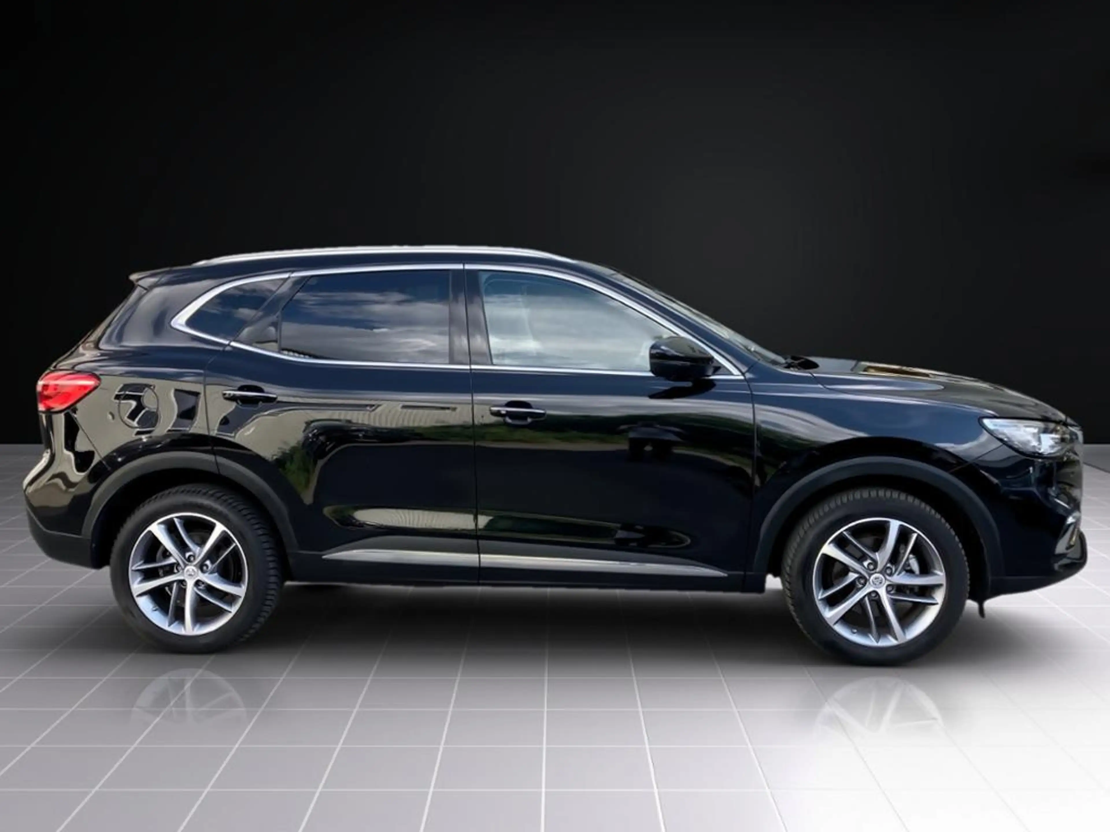 MG EHS Luxury Plug-in Hybrid  DISTR KAMERA PANO PDC — photo 5