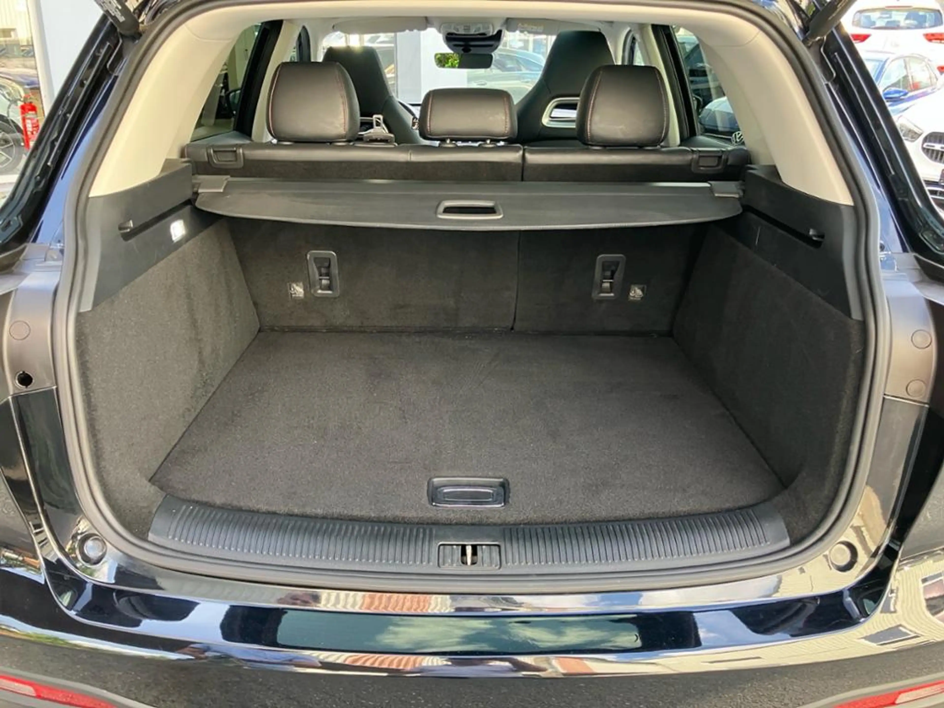 MG EHS Luxury Plug-in Hybrid  DISTR KAMERA PANO PDC — photo 14