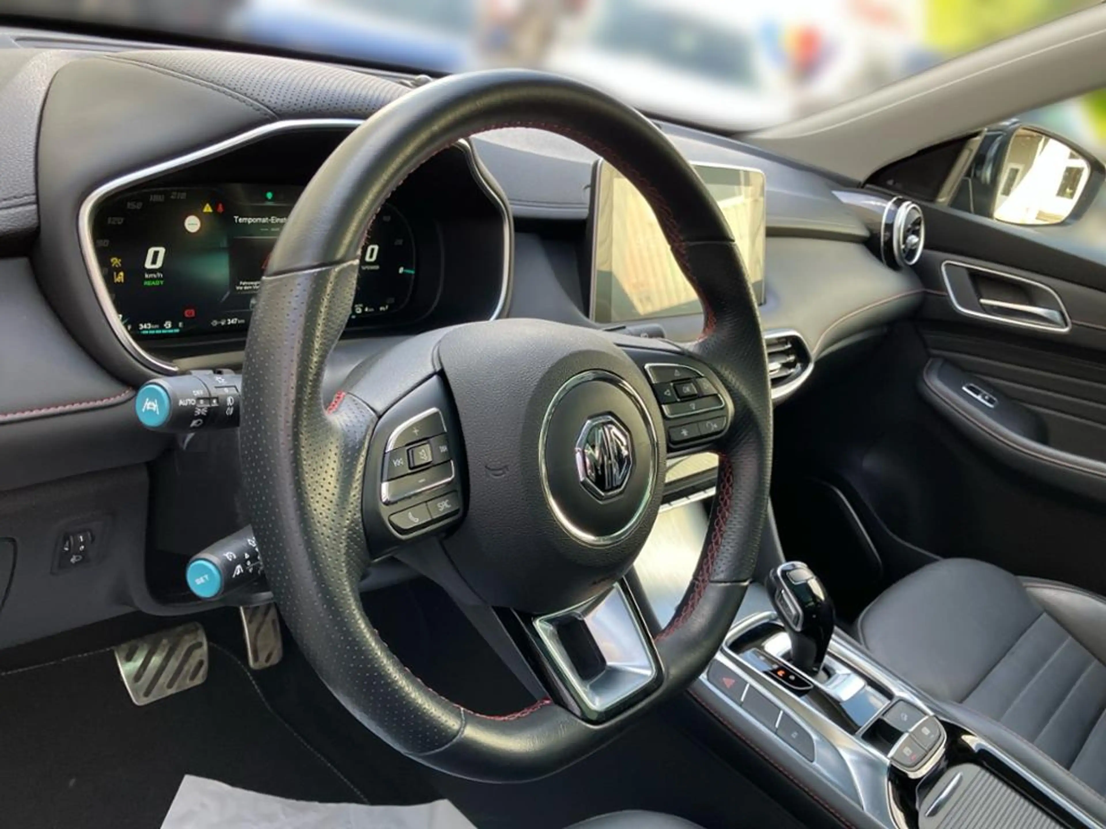 MG EHS Luxury Plug-in Hybrid  DISTR KAMERA PANO PDC — photo 11