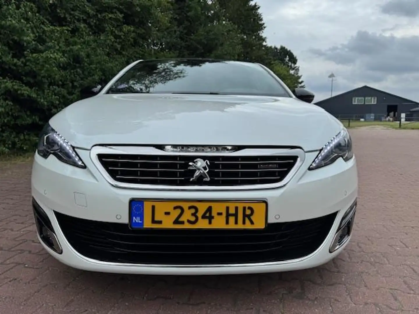 Peugeot 308 1.2 PURETECH GT-LINE/PANO/LEER/XENON/NAVI Wit - 2