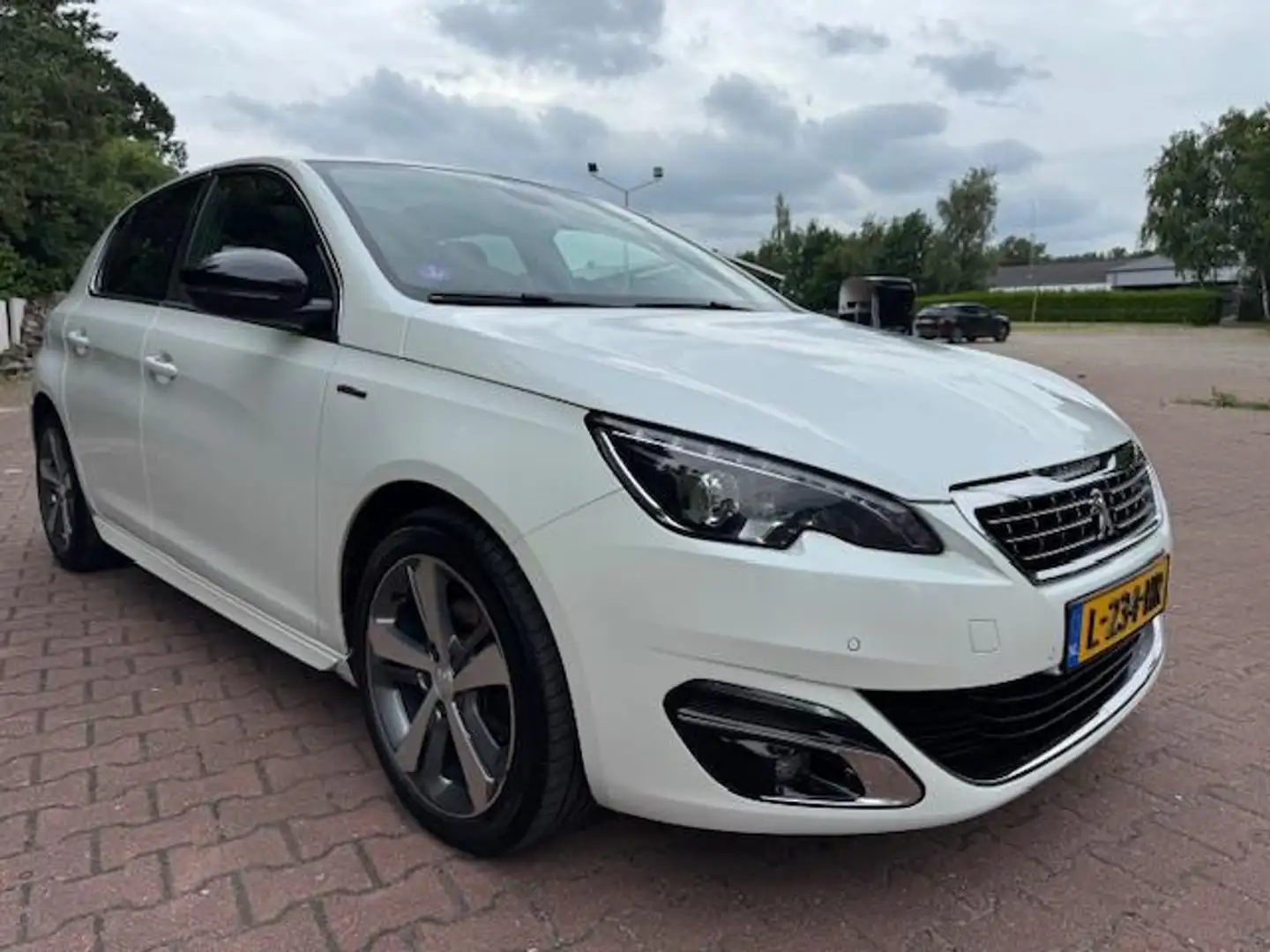 Peugeot 308 1.2 PURETECH GT-LINE/PANO/LEER/XENON/NAVI Wit - 1