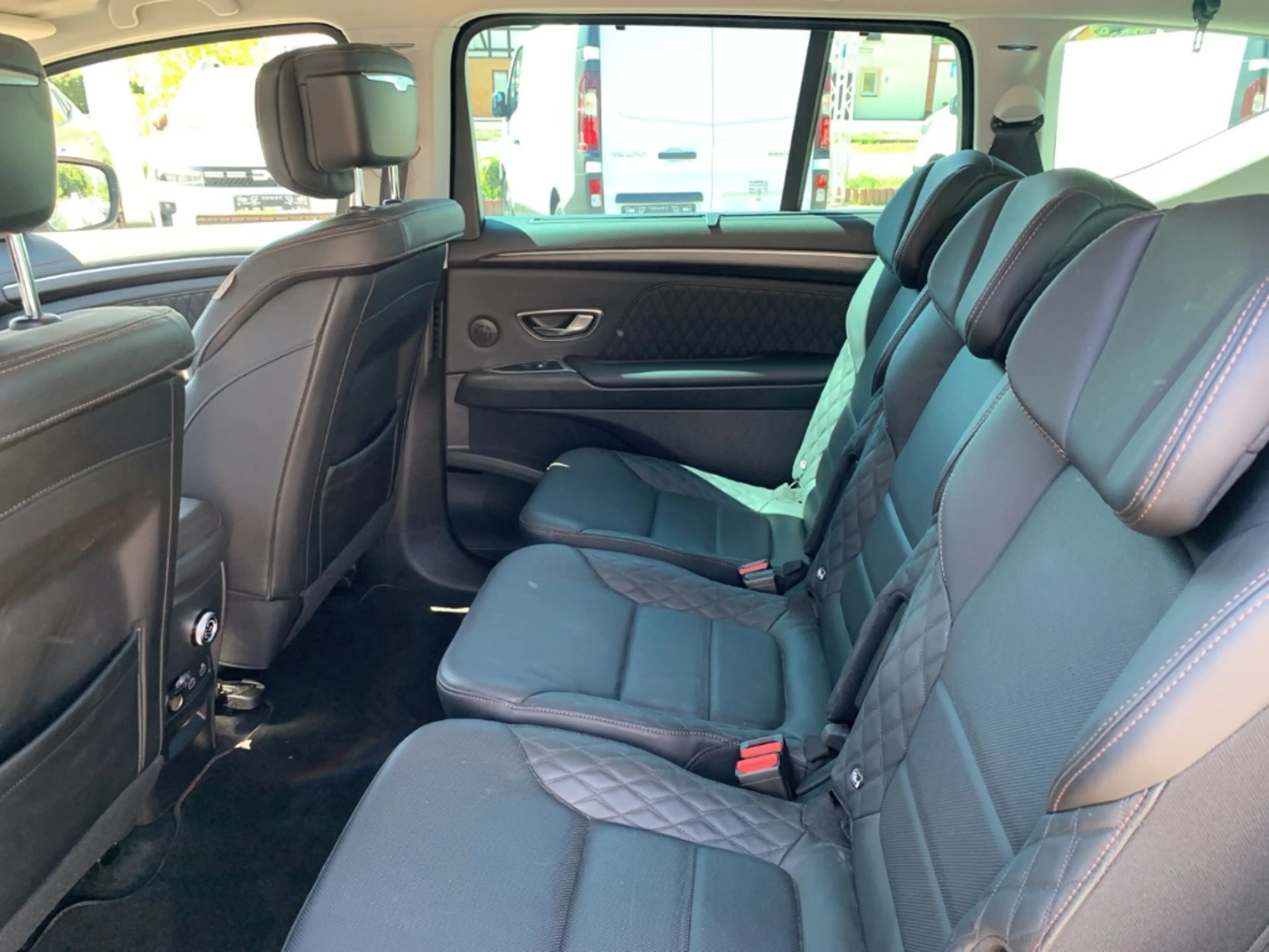 Renault Espace INITIALE PARIS BLUE DCI 190 EDC Initiale Paris 7-S — photo 9