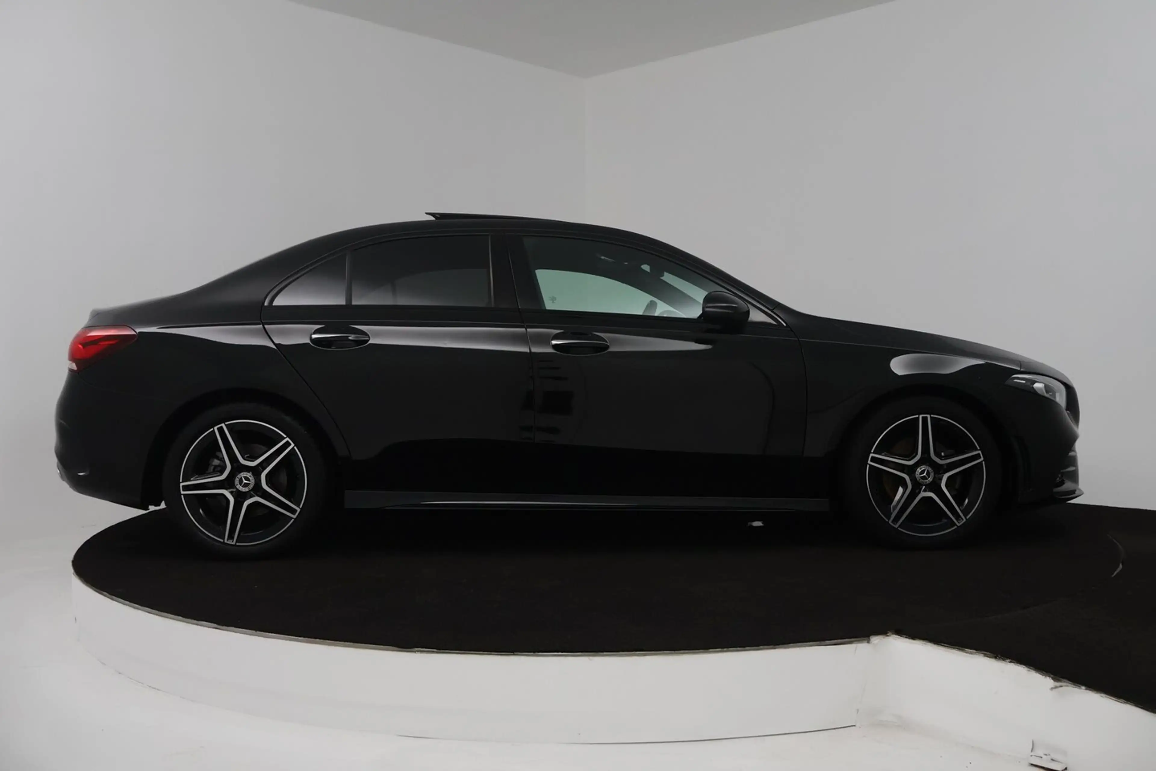 Mercedes-Benz A 200 Business Solution AMG (PANORAMADAK, STOELVERWARMIN — photo 15