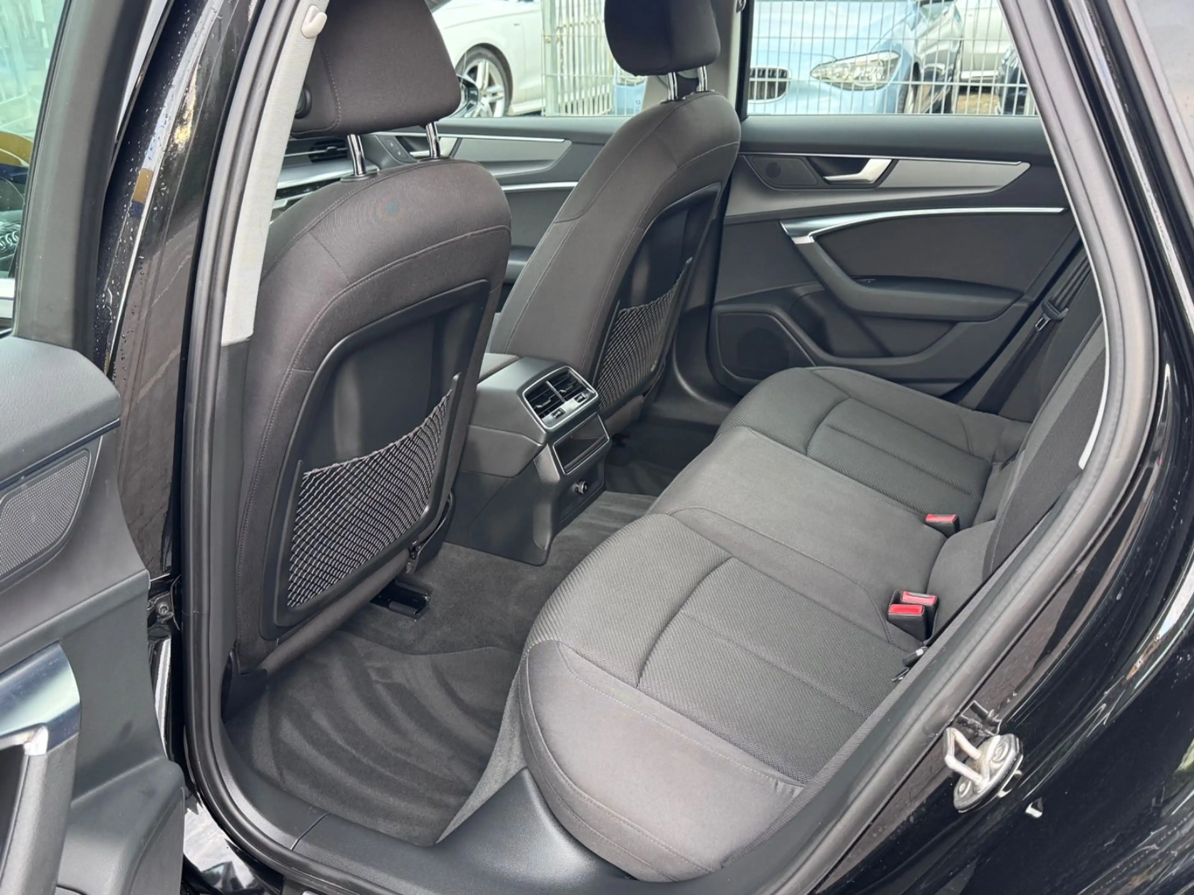 Audi A6 Avant 35 TDI basis — photo 15